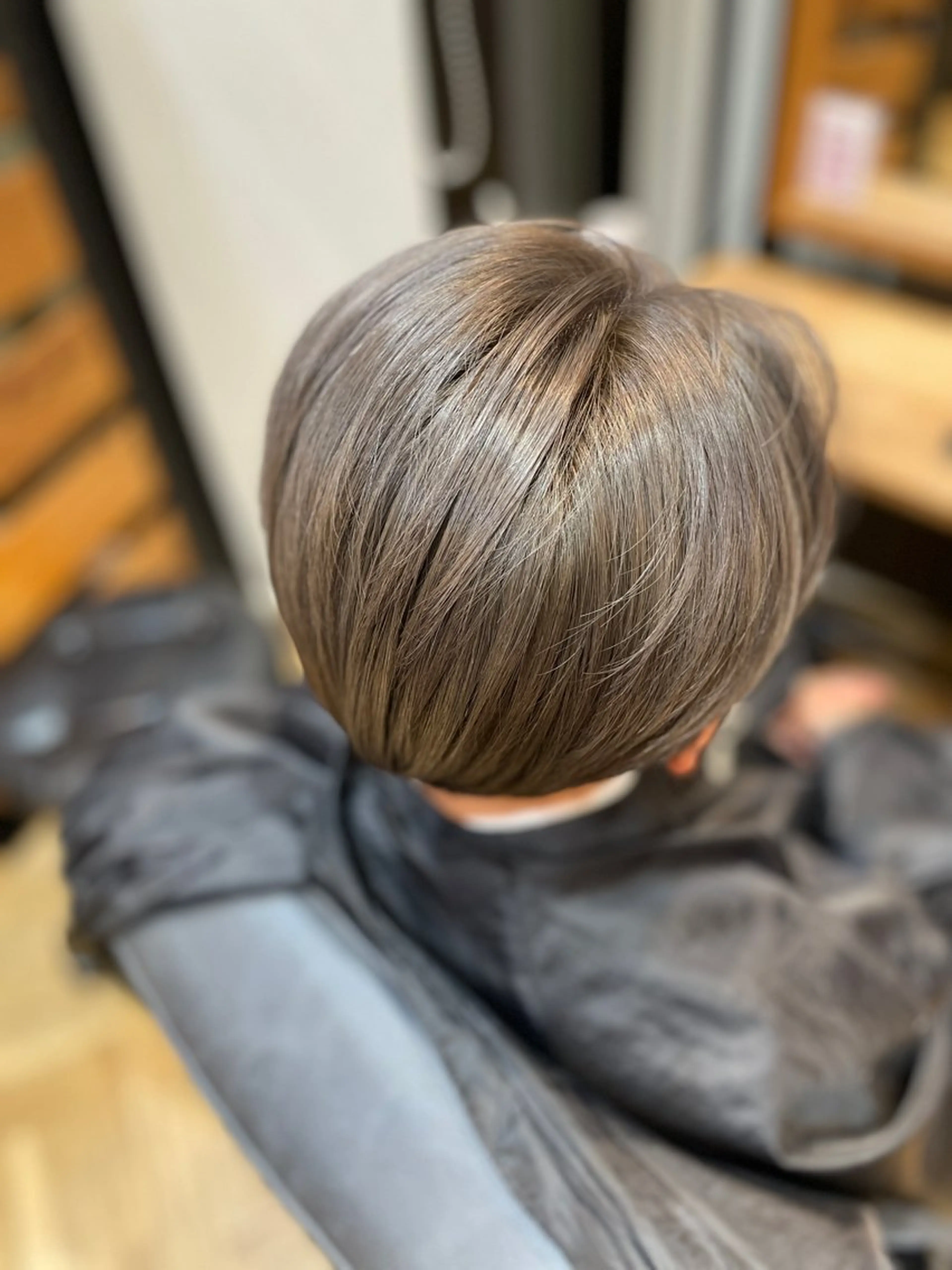 ショート カラー メンズ メンズブリーチ アッシュ アッシュグレー アッシュグレージュ ブリーチ ヘアカラー トリートメント 望恵🌸 韓国🇰🇷スタイルのヘアスタイル