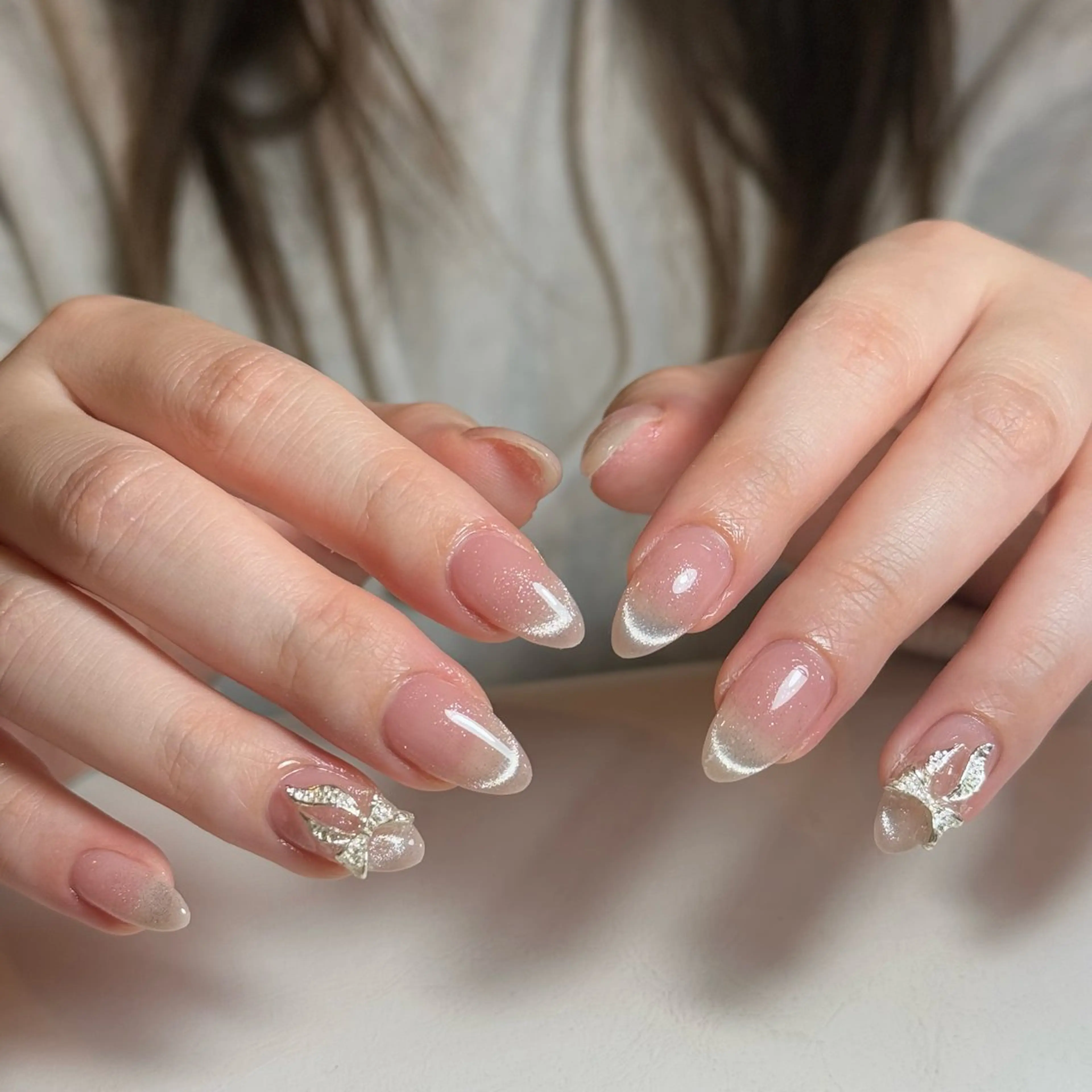 ネイル チークネイル フレンチネイル グラデーション キラキラネイル 韓国ネイル ハンドネイル Risa_ Nailのネイルデザイン