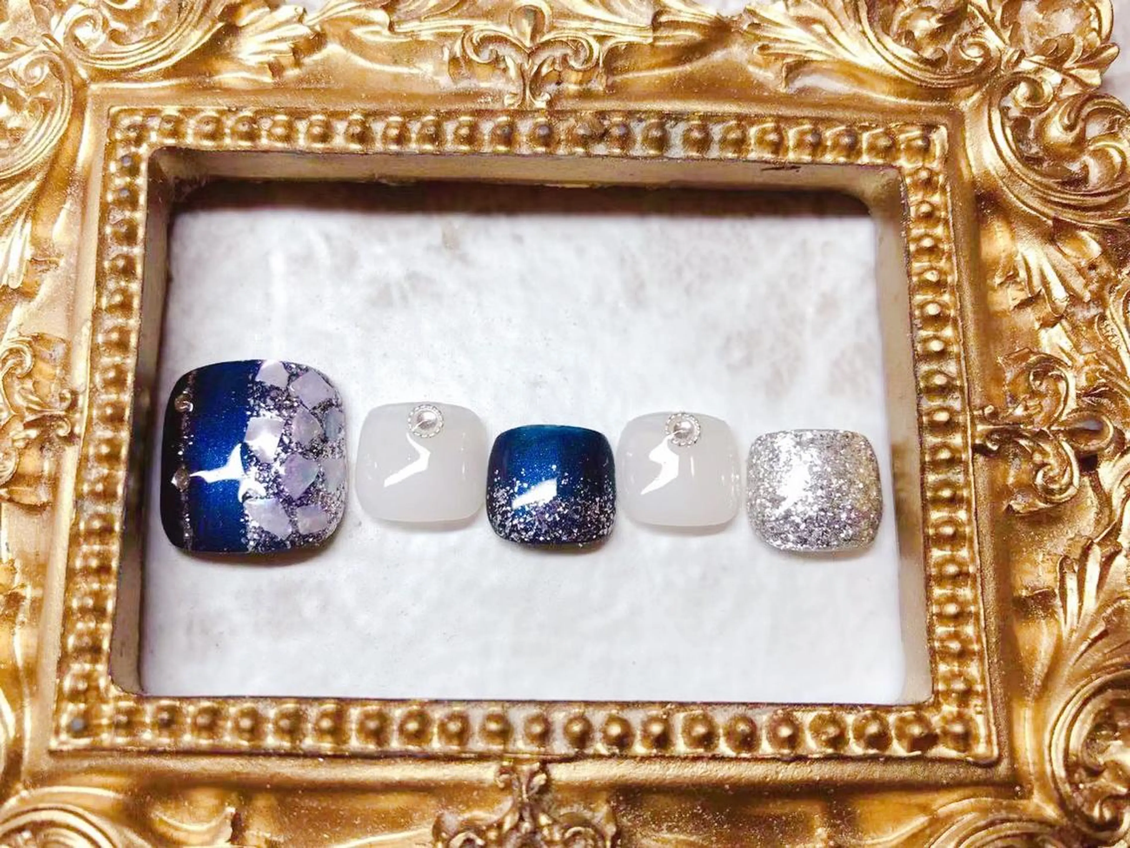 ネイル フットネイル マジック ミラーのネイルデザイン