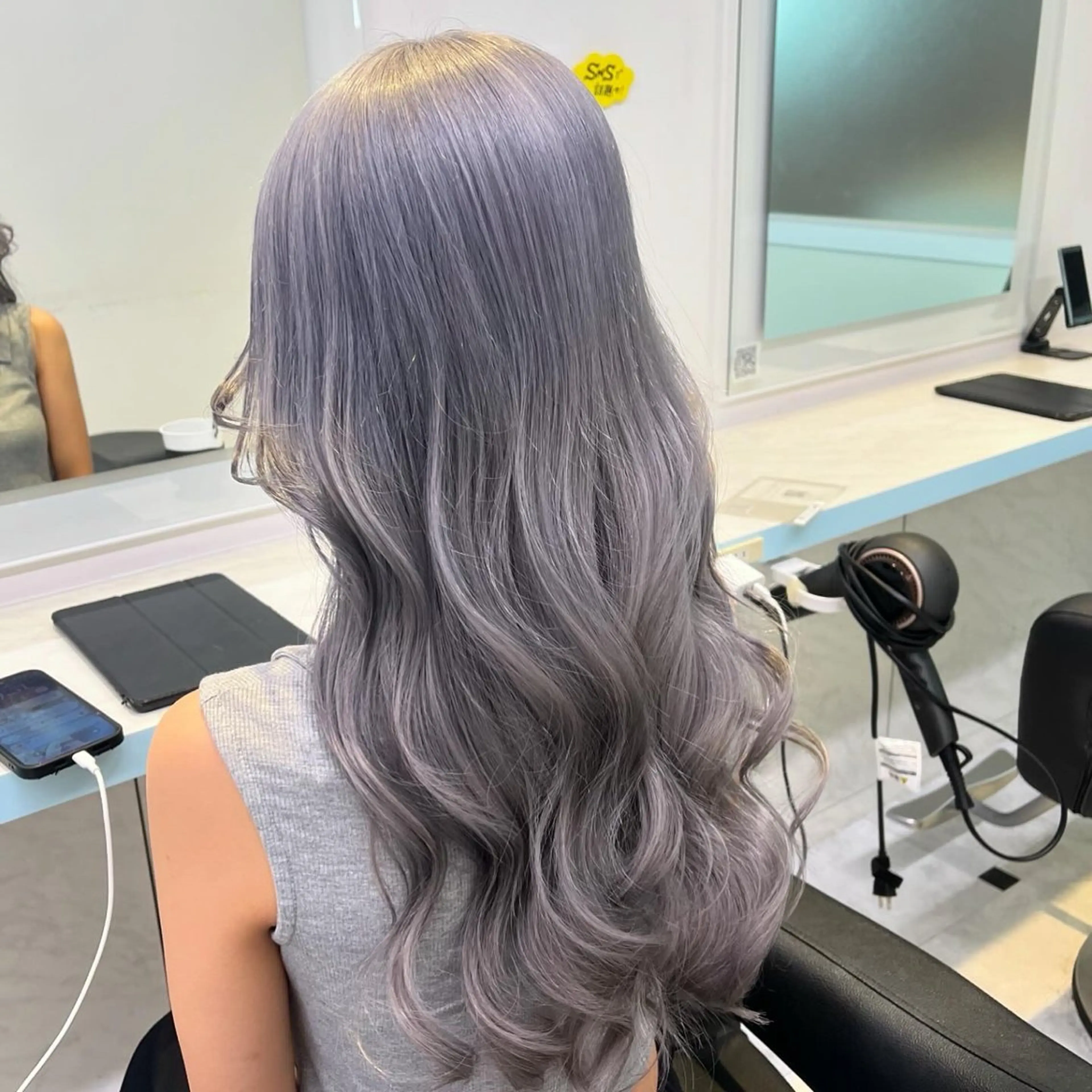 ロング カラー ヘアカラー ブリーチカラー 🩵MIZUKIのヘアスタイル