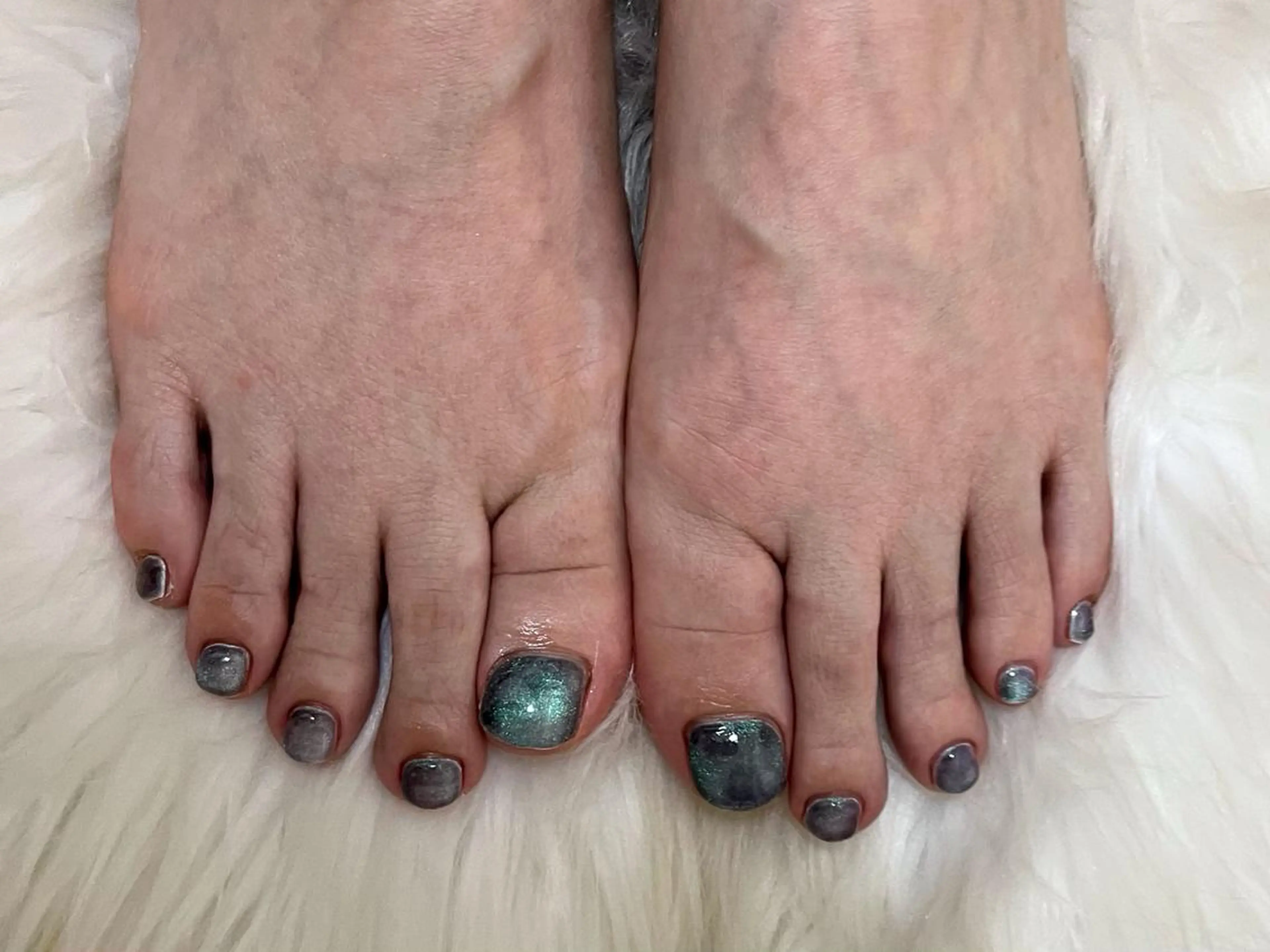 ネイル オーロラネイル フラワーネイル フットネイル フレンチネイル ジェルネイル mogunail &blowのネイルデザイン