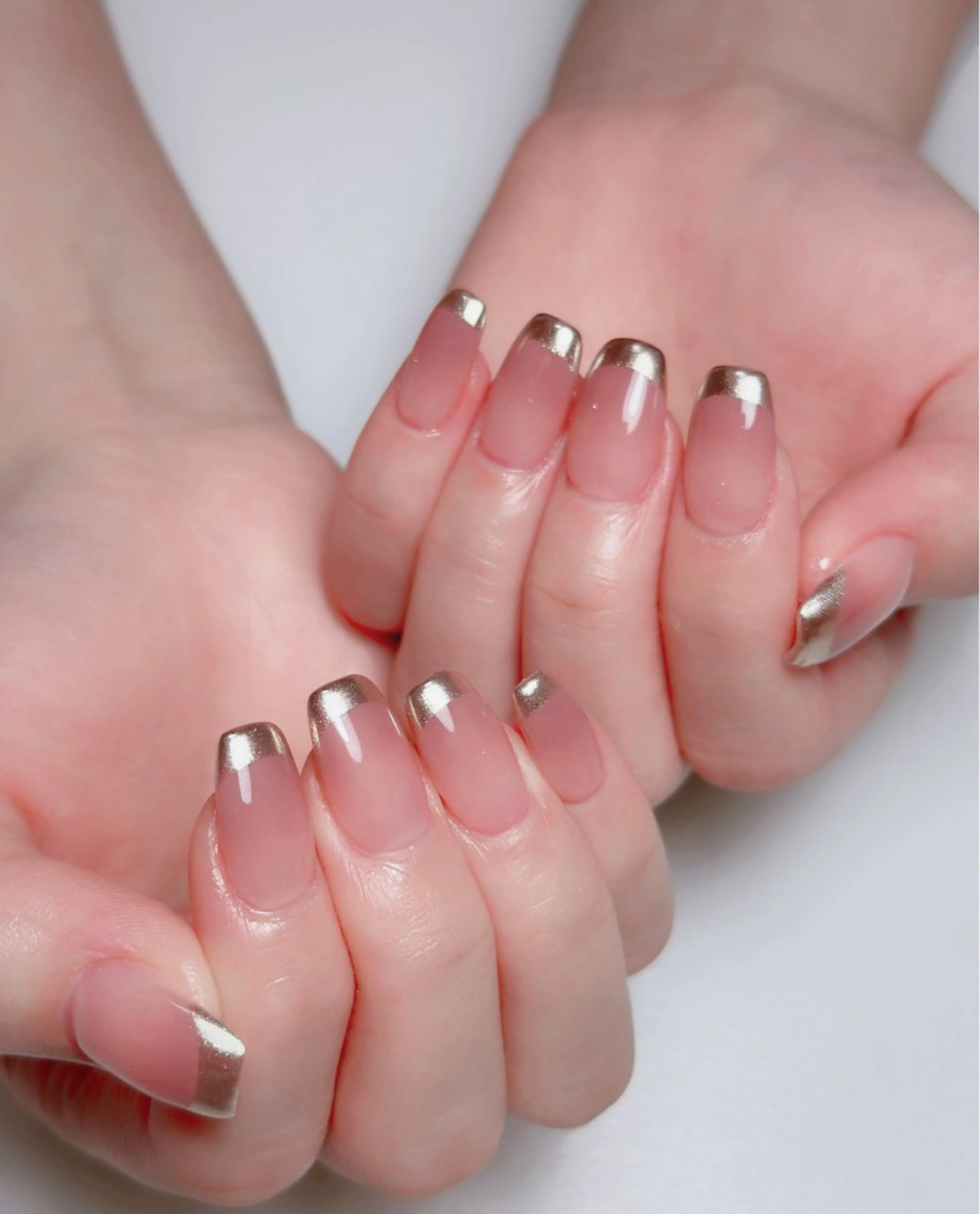 ネイル オーロラネイル 長さ出し フットネイル ラメ(グリッター) ラメグラデーション ハンドネイル 👍thumbs up nail👍のネイルデザイン