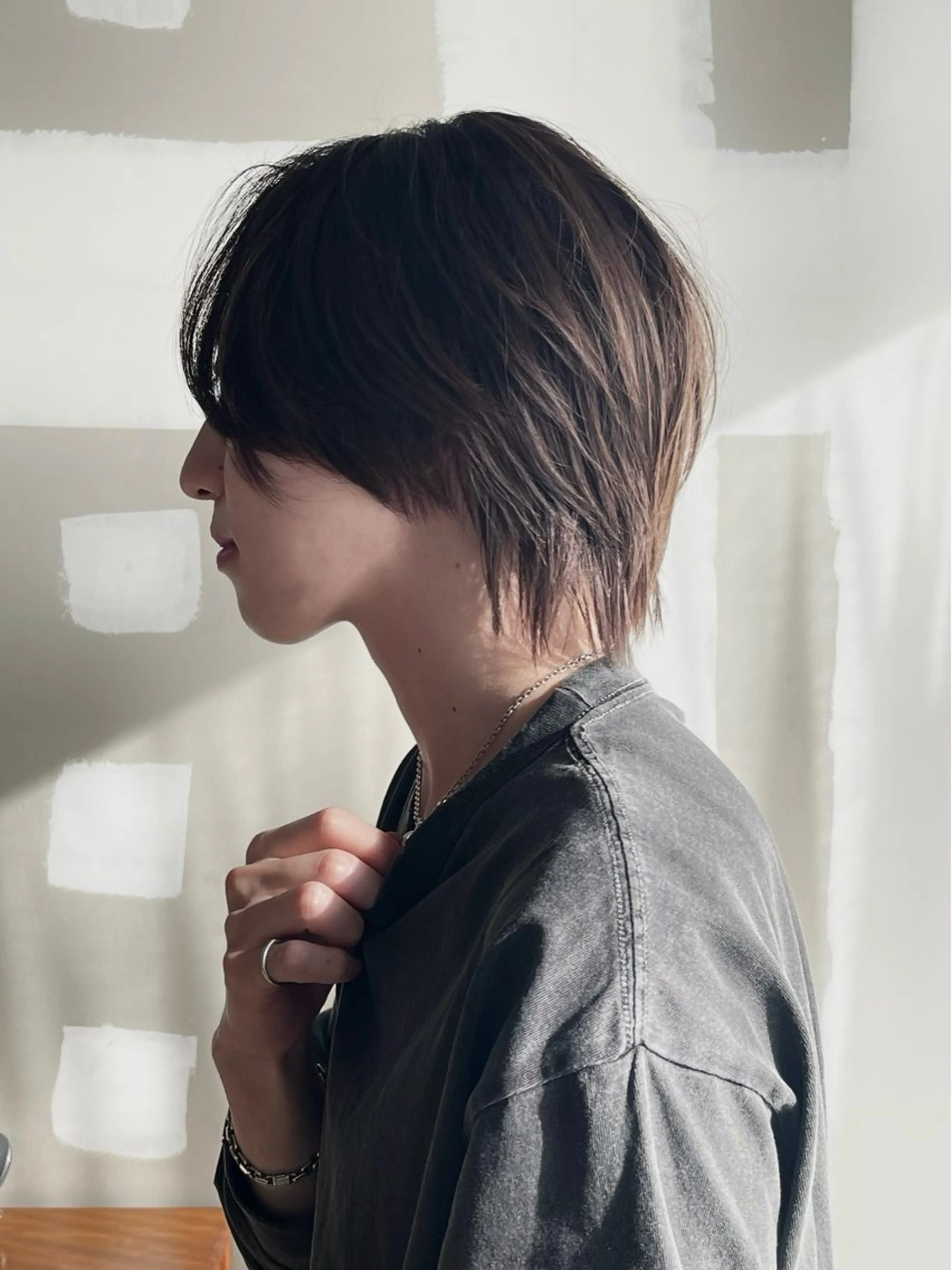 メンズ まとまるレイヤー カット/透明感カラーのヘアスタイル