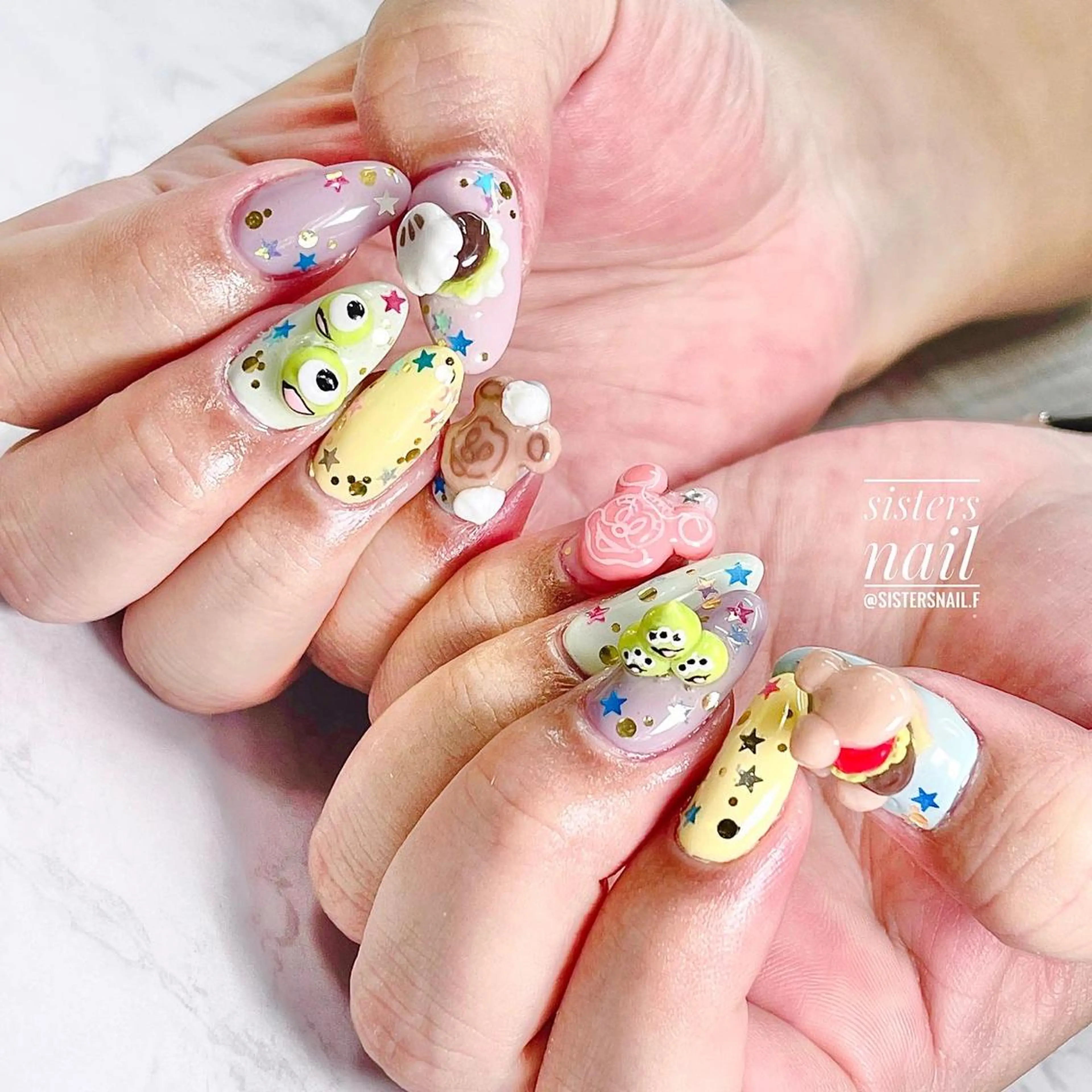 ネイル アートネイル グリーン sisters nail.fのネイルデザイン