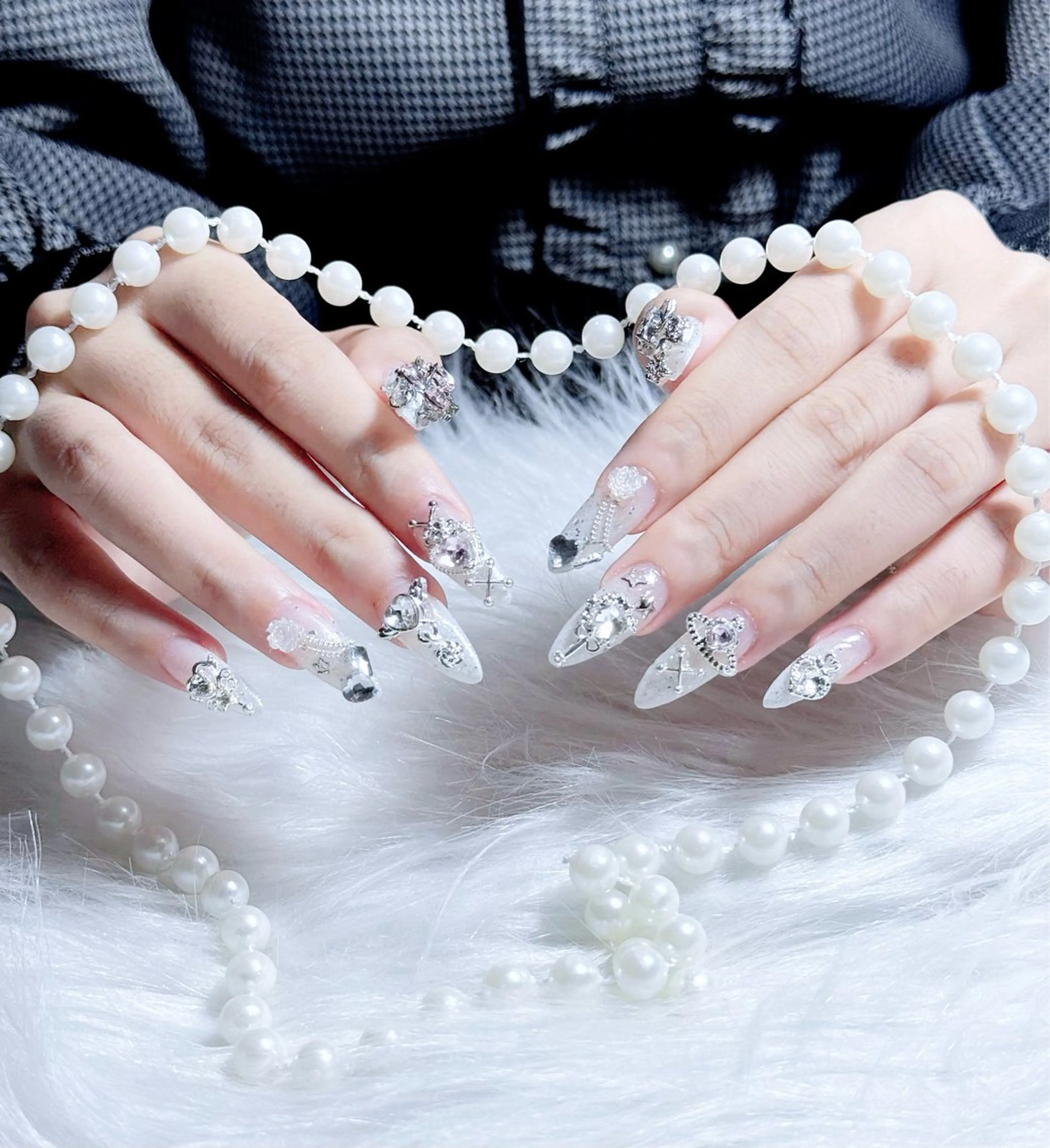 ネイル ジェルネイル グラデーション キラキラネイル ミラーネイル ニュアンスネイル ハンドネイル Kitty Nailのネイルデザイン