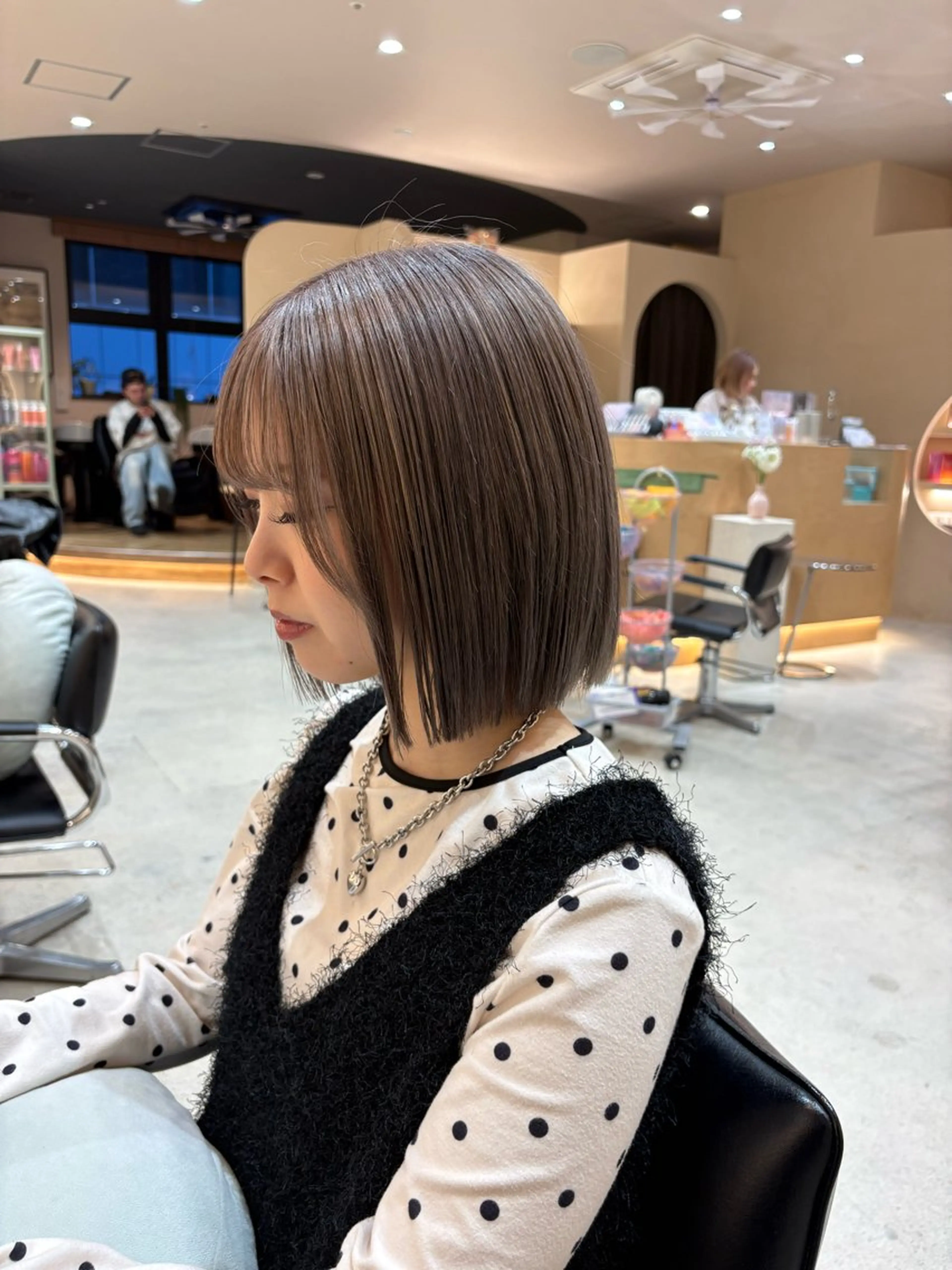 カラー ヘアカラー トリートメント ハイトーンベージュ カラー/さら🎀のヘアスタイル