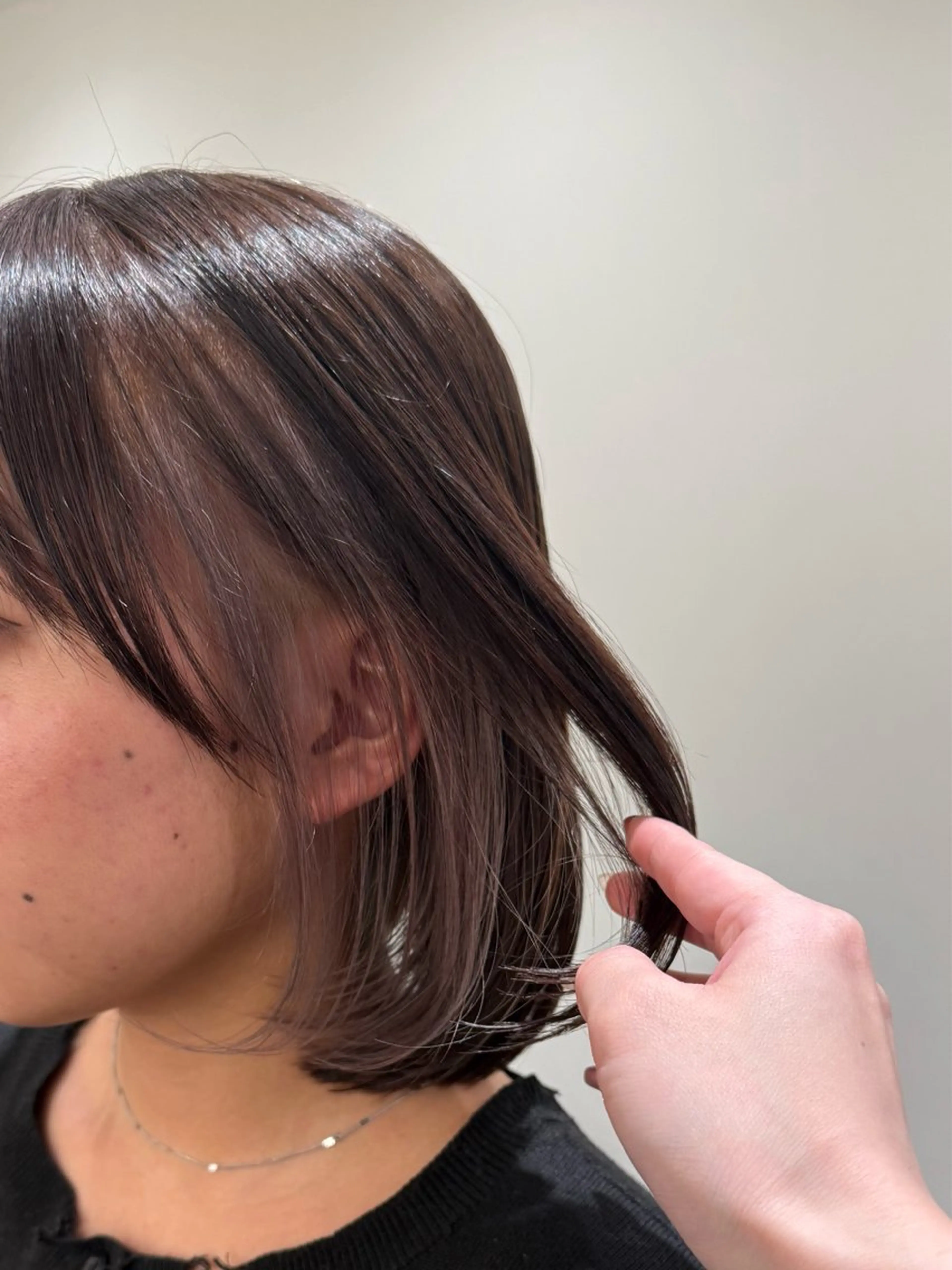 ミディアム カラー ベージュカラー イヤリングカラー ヘアカラー 🐕‍🦺似合わせ 🐕‍🦺akariのヘアスタイル