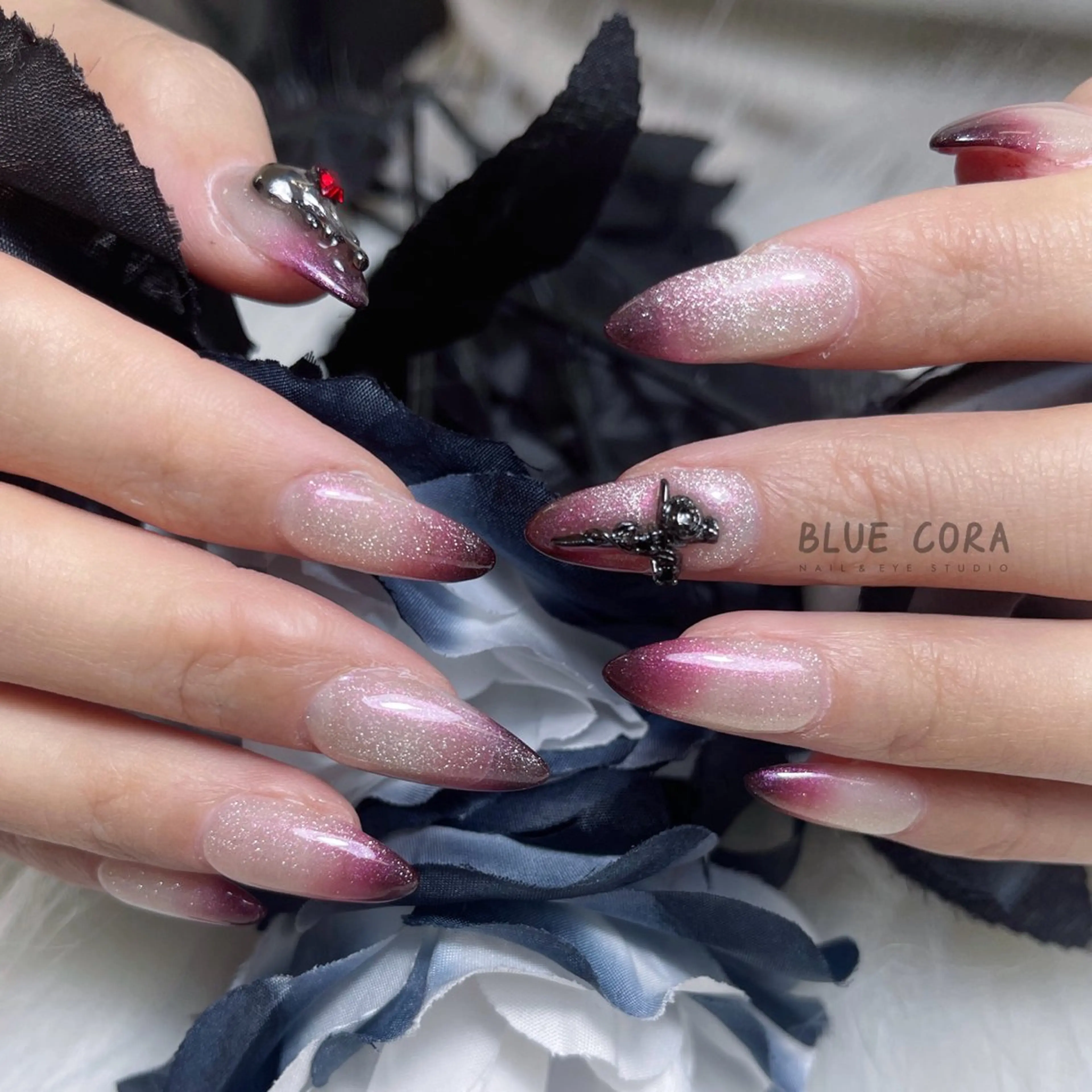ネイル ハンドネイル ハンドケア BLUE CORAのネイルデザイン