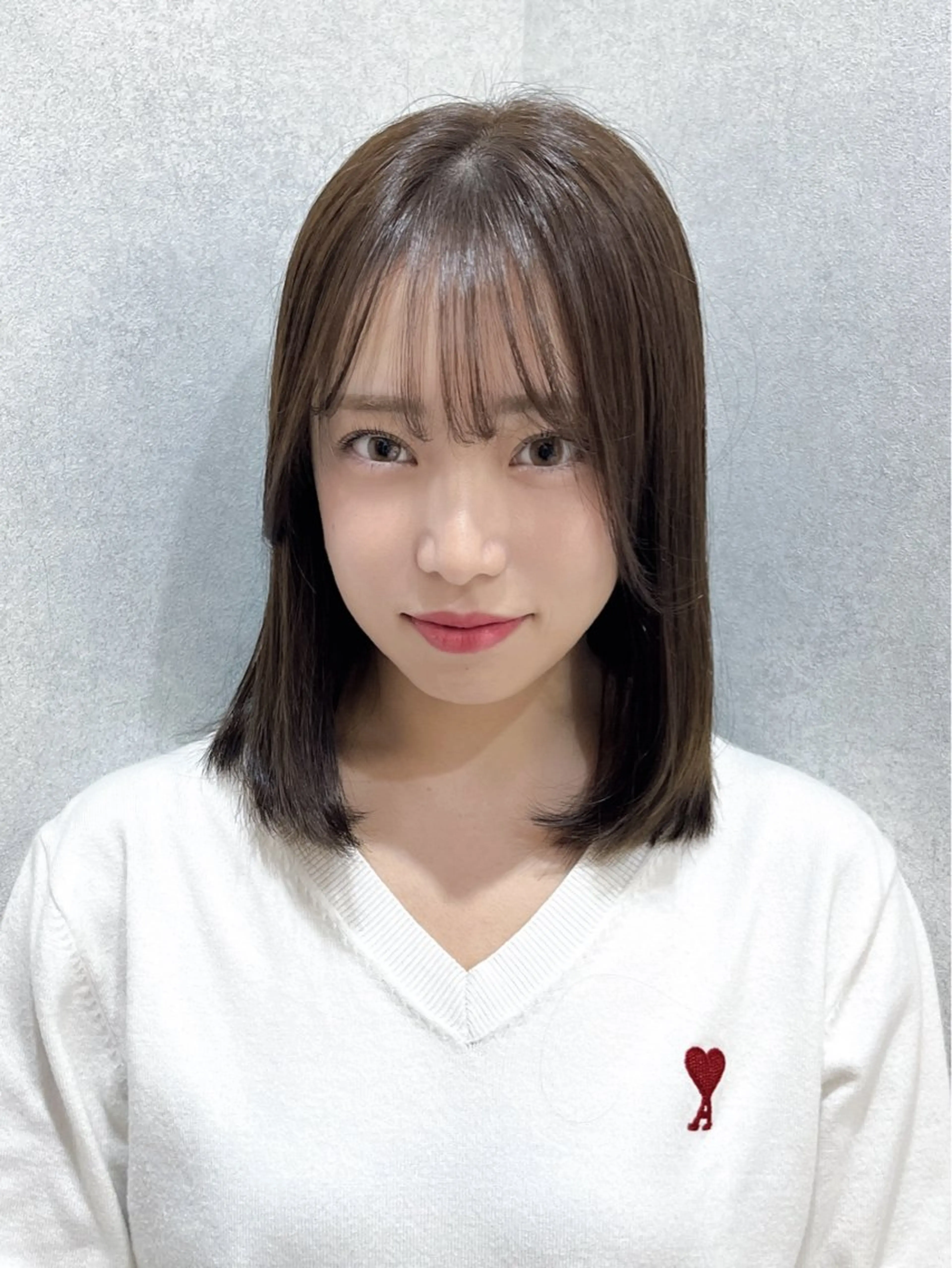 ミディアム カラー 透明感カラー／韓国 レイヤーmomokaのヘアスタイル