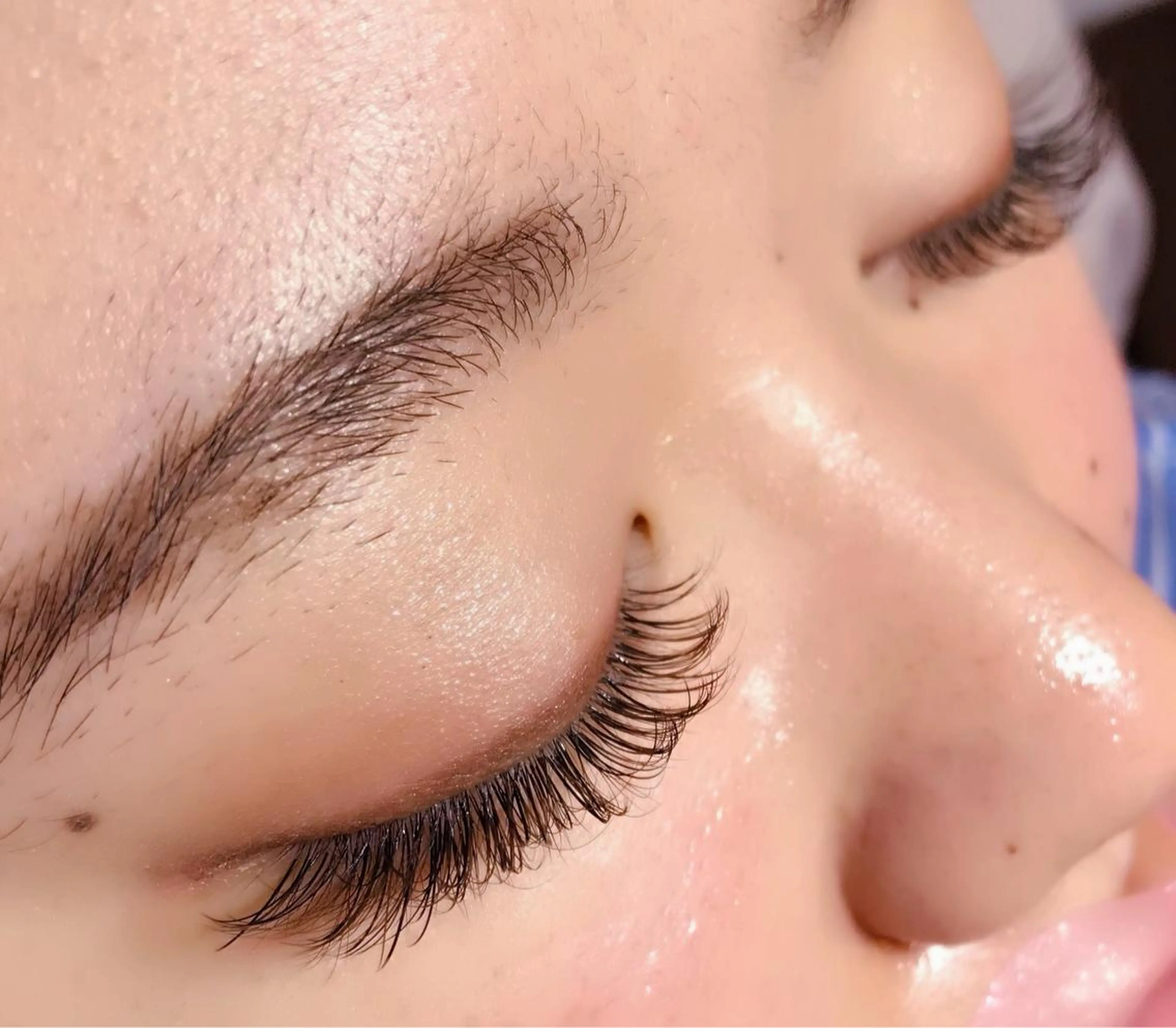 マツエク・マツパ カラーマツエク フラットラッシュ ボリュームラッシュ sprinkles loungeのエステ・リラクイメージ