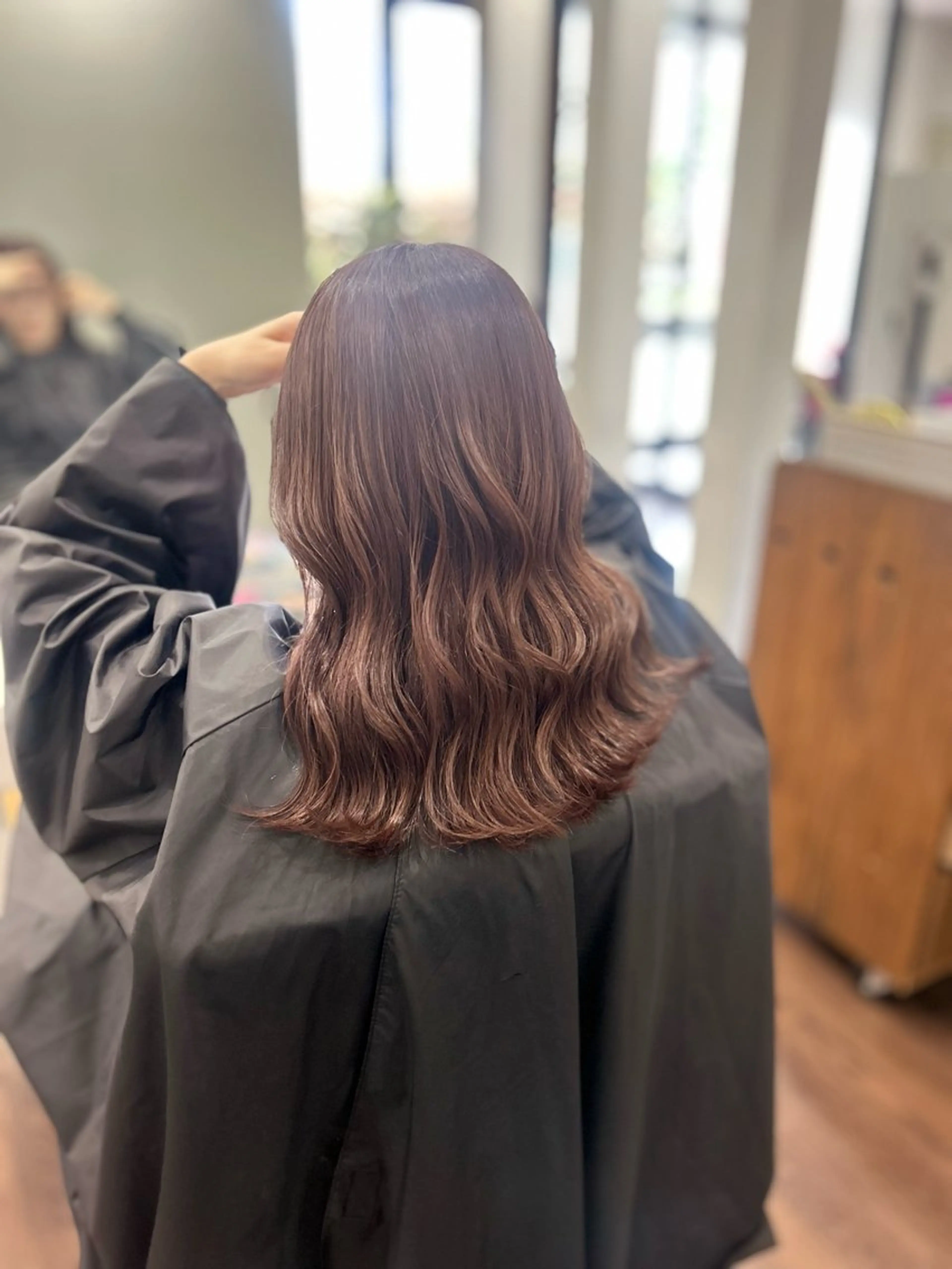 ミディアム カラー 🤍 minaのヘアスタイル