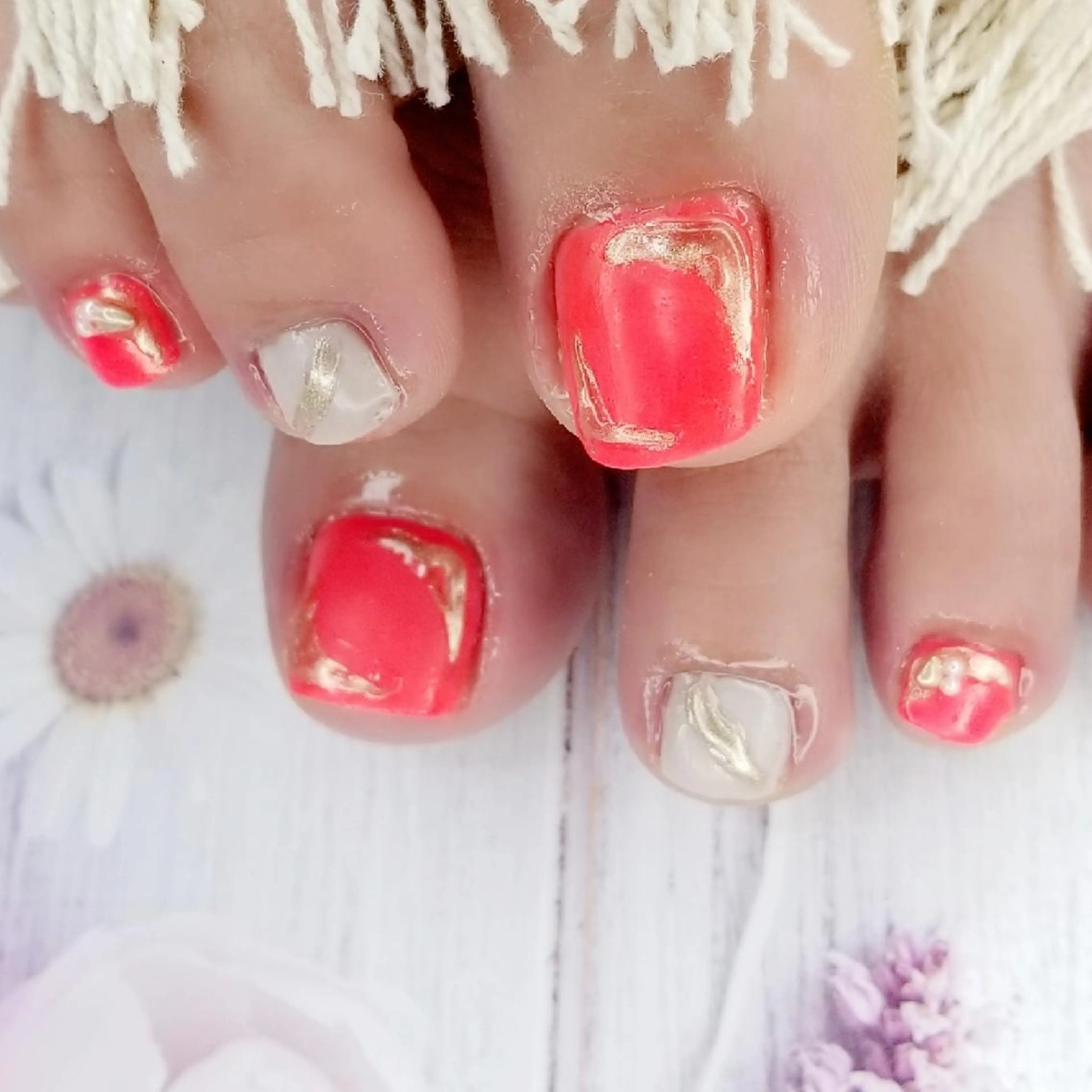 ネイル フットネイル ゴールド マットネイル ミラーネイル 個人サロン saltnailのネイルデザイン