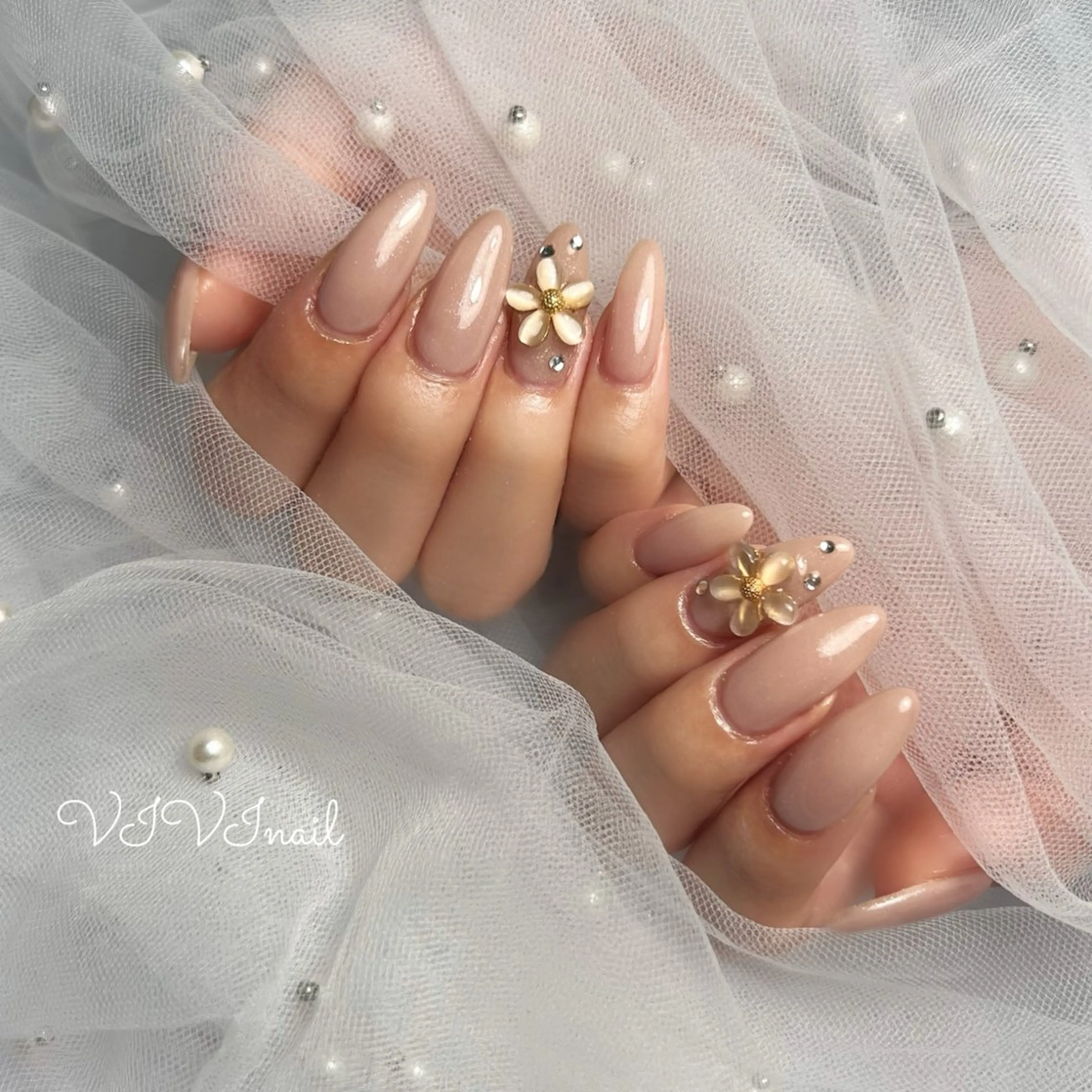ネイル シンプルネイル ハンドネイル vivi nailのネイルデザイン