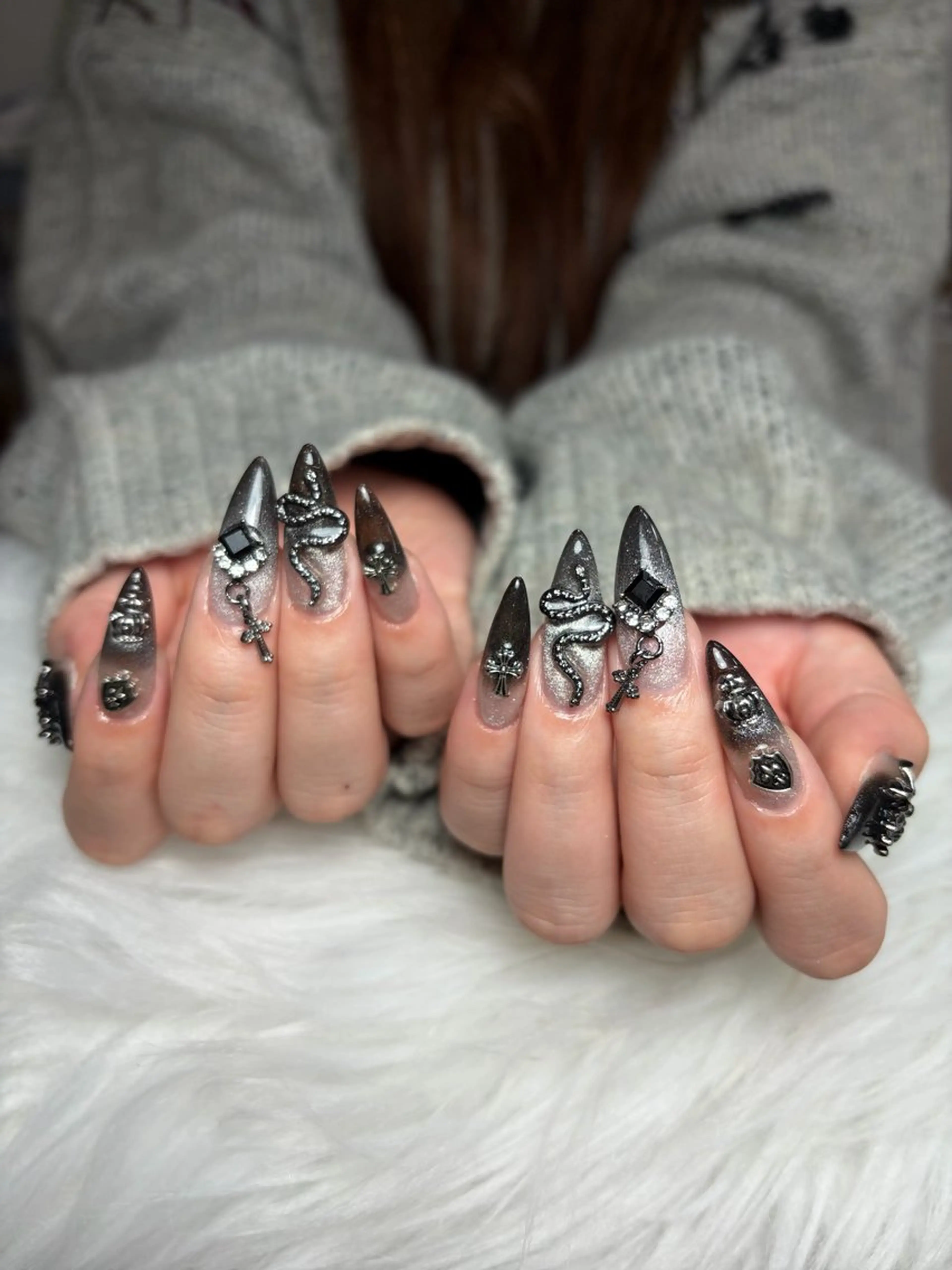 ネイル アートネイル 長さ出し ジェルネイル マグネットネイル ニュアンスネイル ハンドネイル Cloudy Chan Nailのネイルデザイン