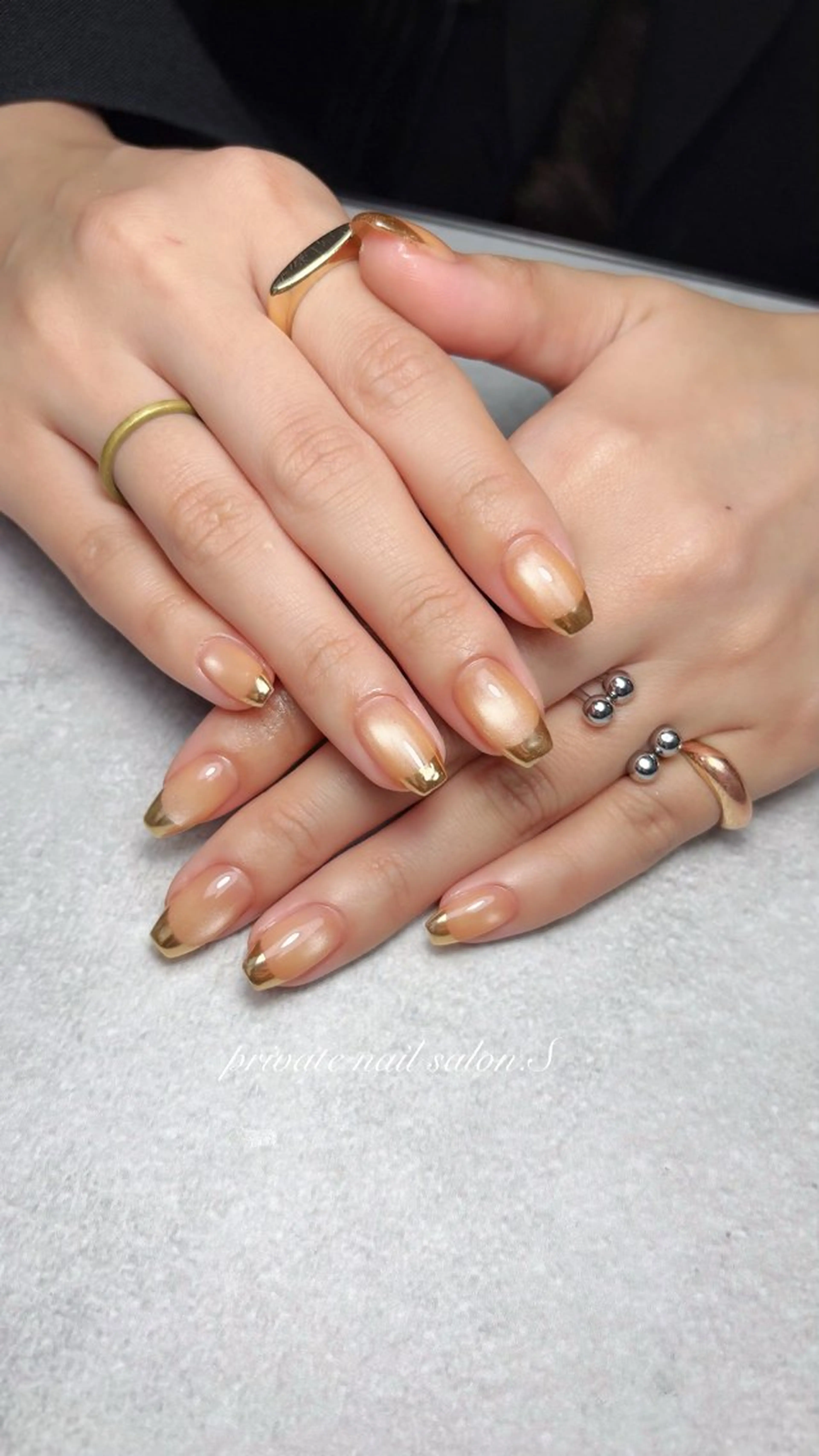 ネイル フレンチネイル ジェルネイル マグネットネイル マグネットワンカラー ミラーネイル ハンドネイル 関山 志乃のネイルデザイン