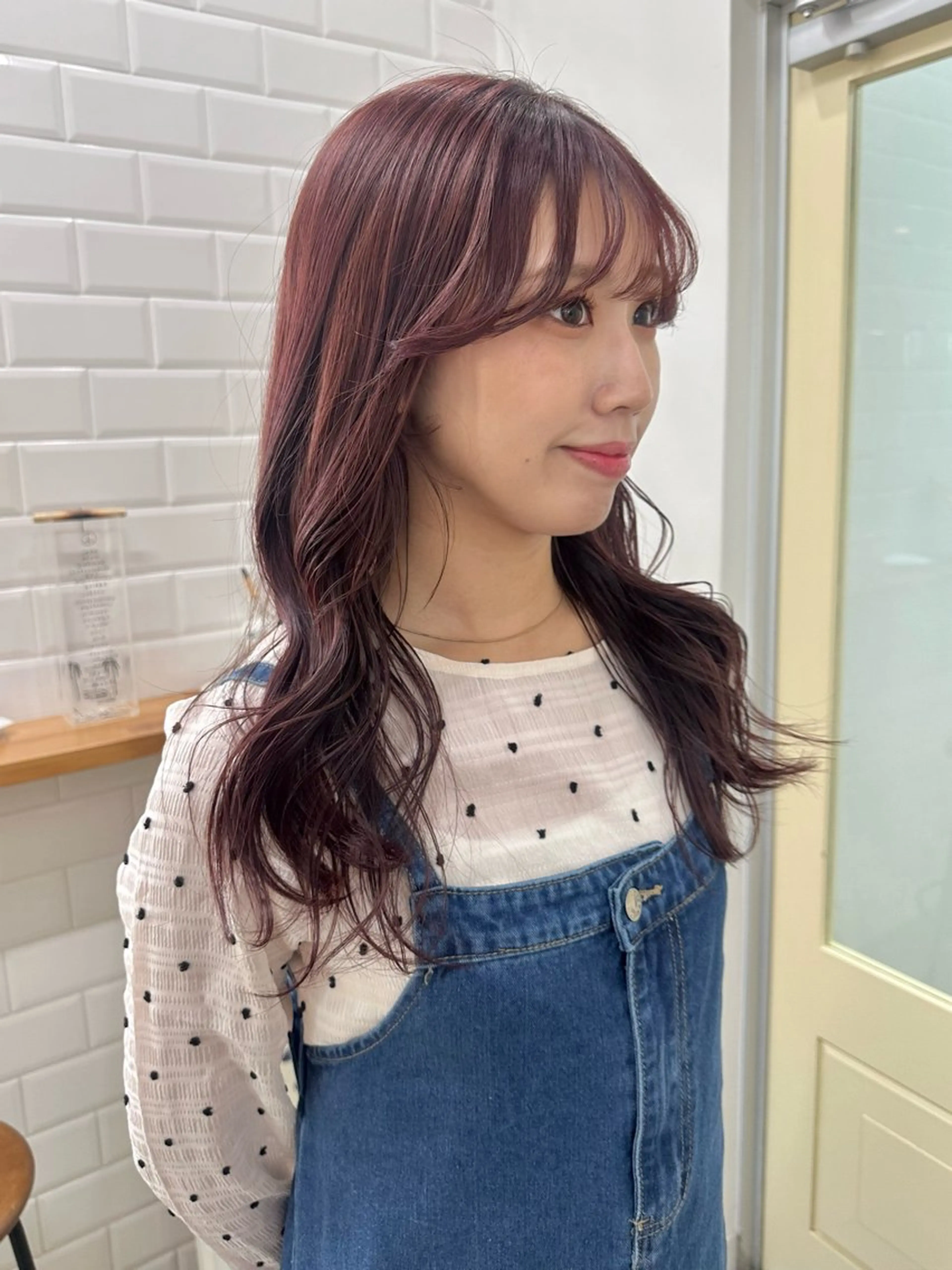 ロング カラー カシス レッドカラー カット ヘアカラー 四日市/レイヤー /似合わせカットのヘアスタイル