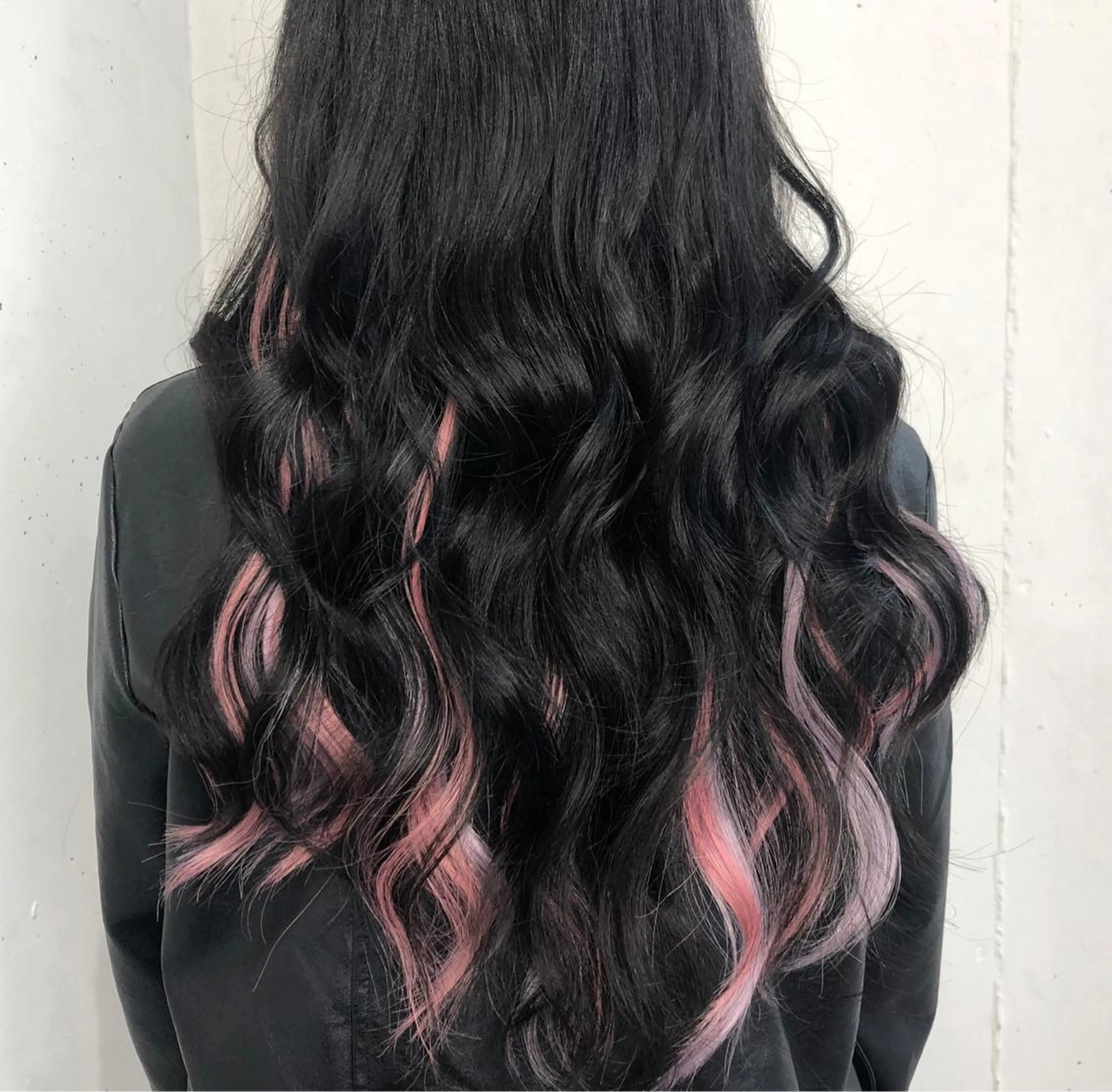 ロング カラー パーマ ヘアアレンジ 八巻 晴香のヘアスタイル