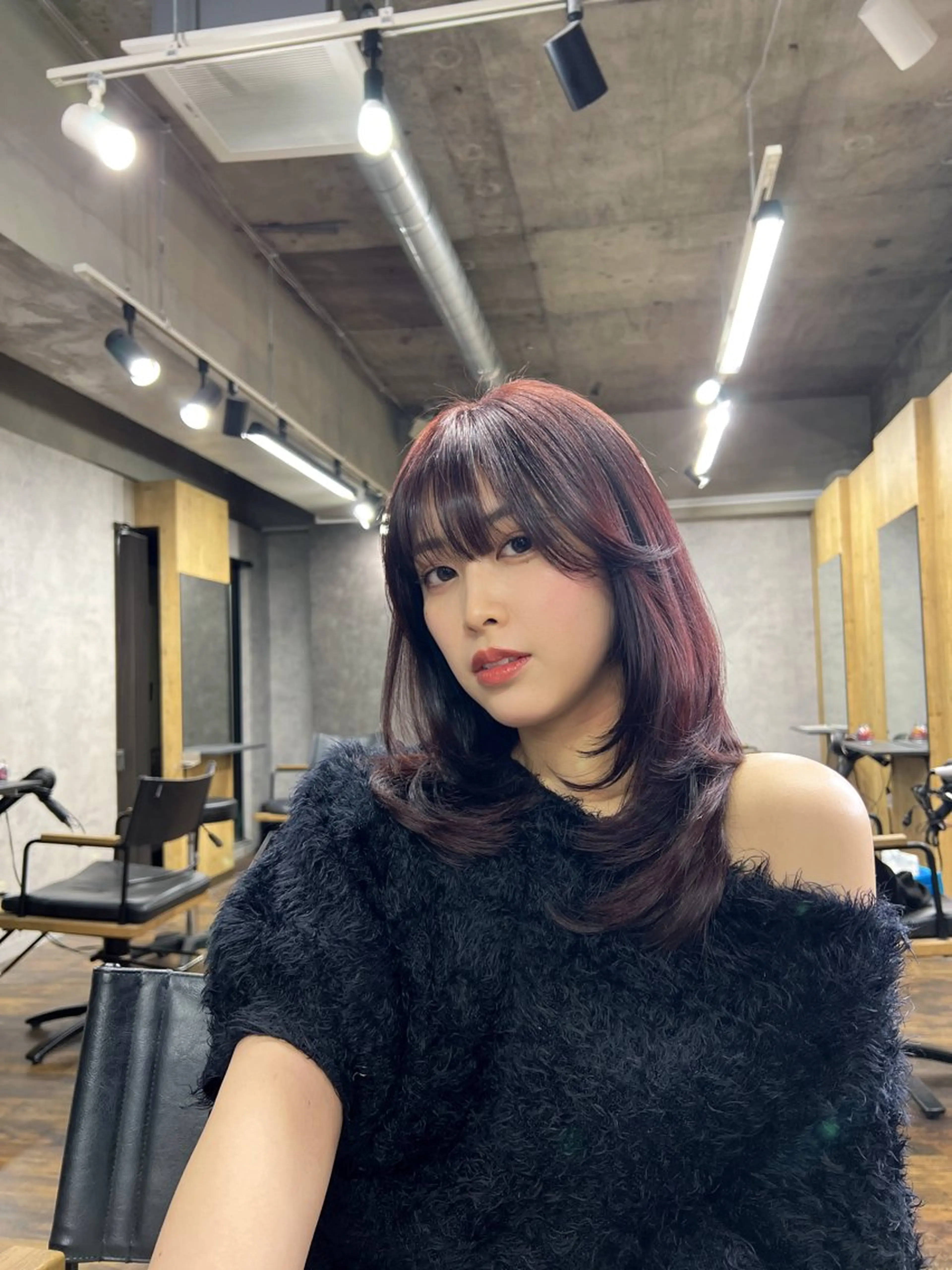 ミディアム カラー ヘアアレンジ レイヤー／顔周り 韓国ヘア森田和貴のヘアスタイル