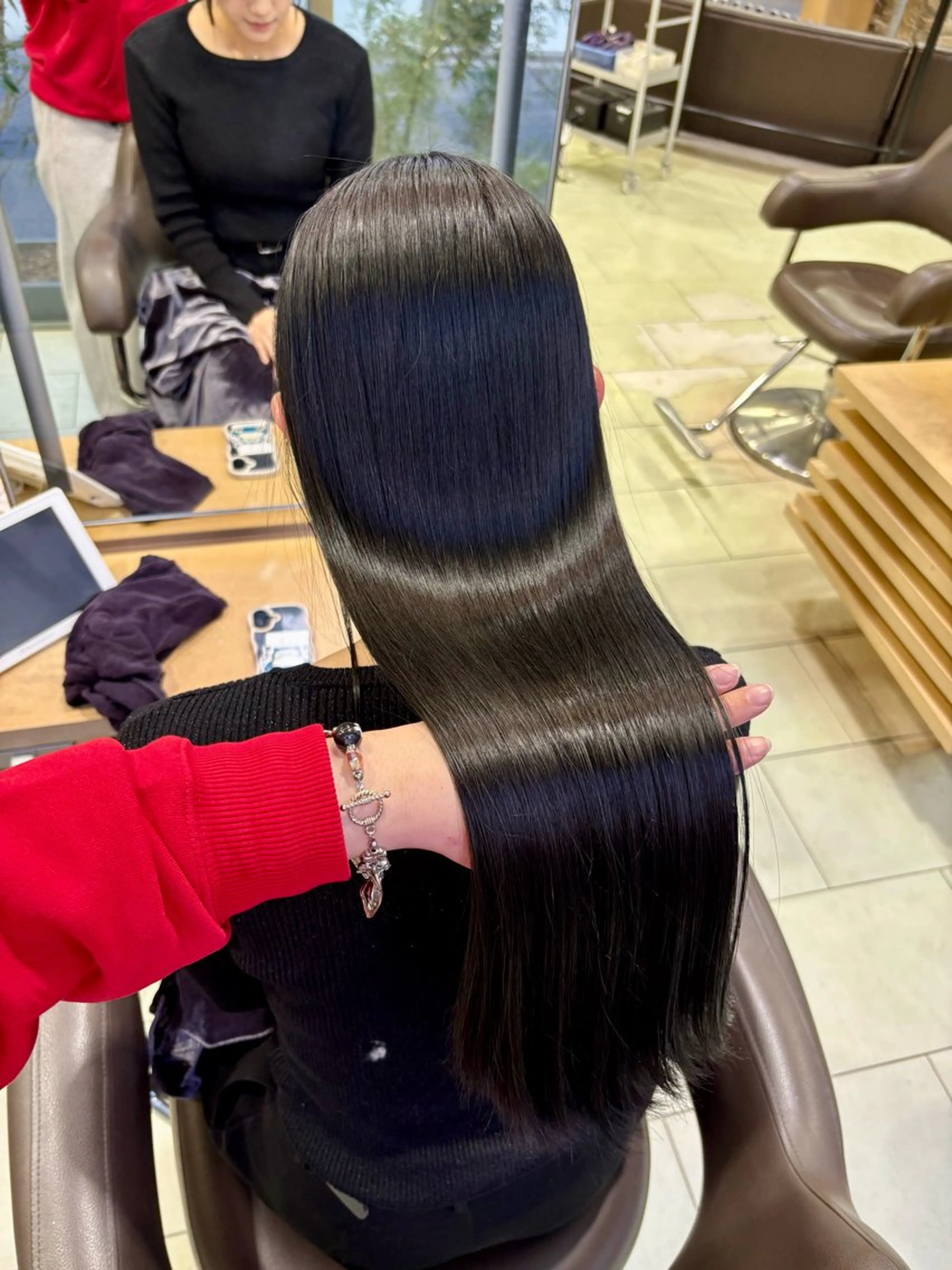 ロング トリートメント airi🌺カラー /特殊ヘア⛓️🖤のヘアスタイル