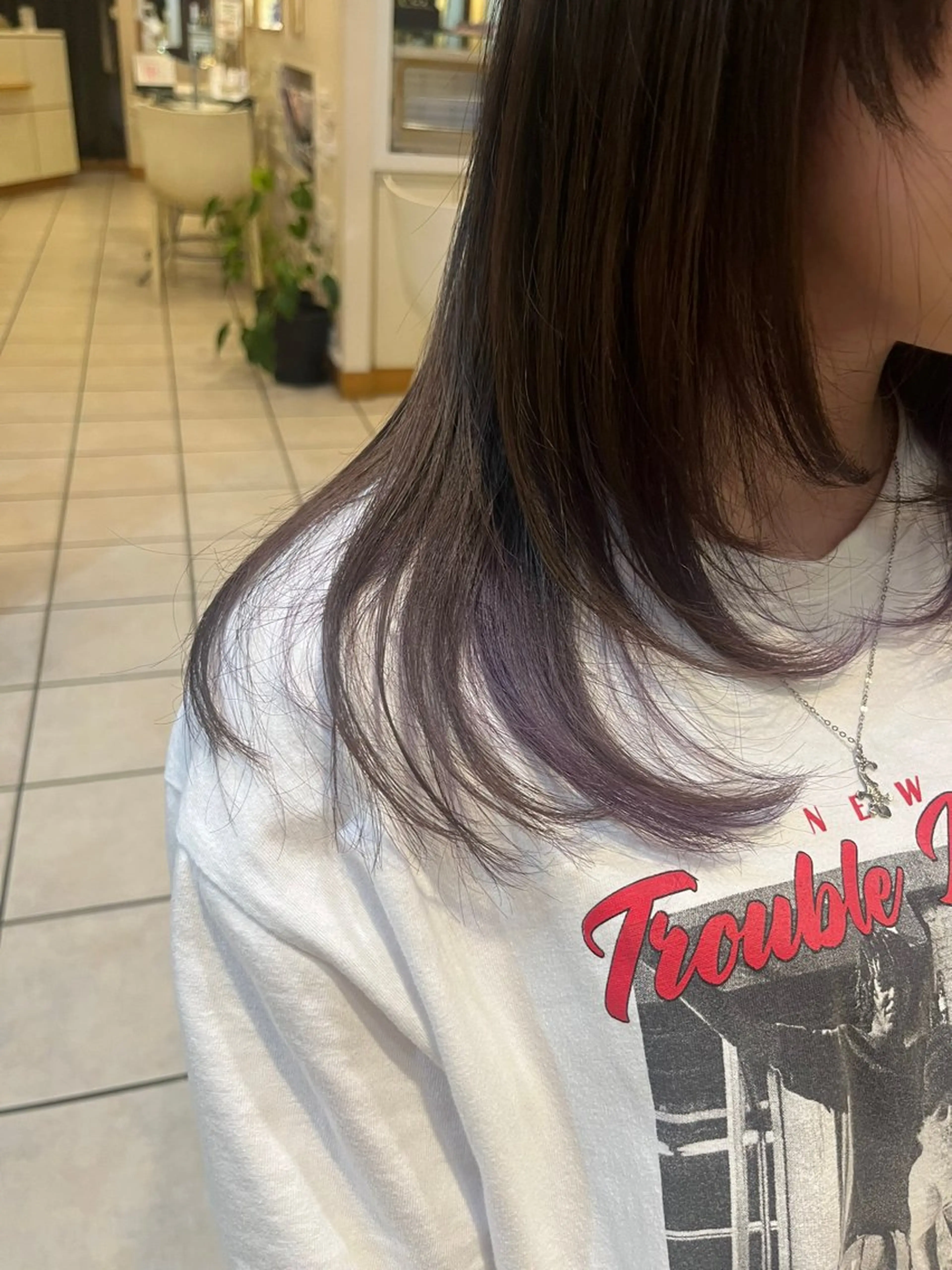 セミロング イソベ ミズキのヘアスタイル