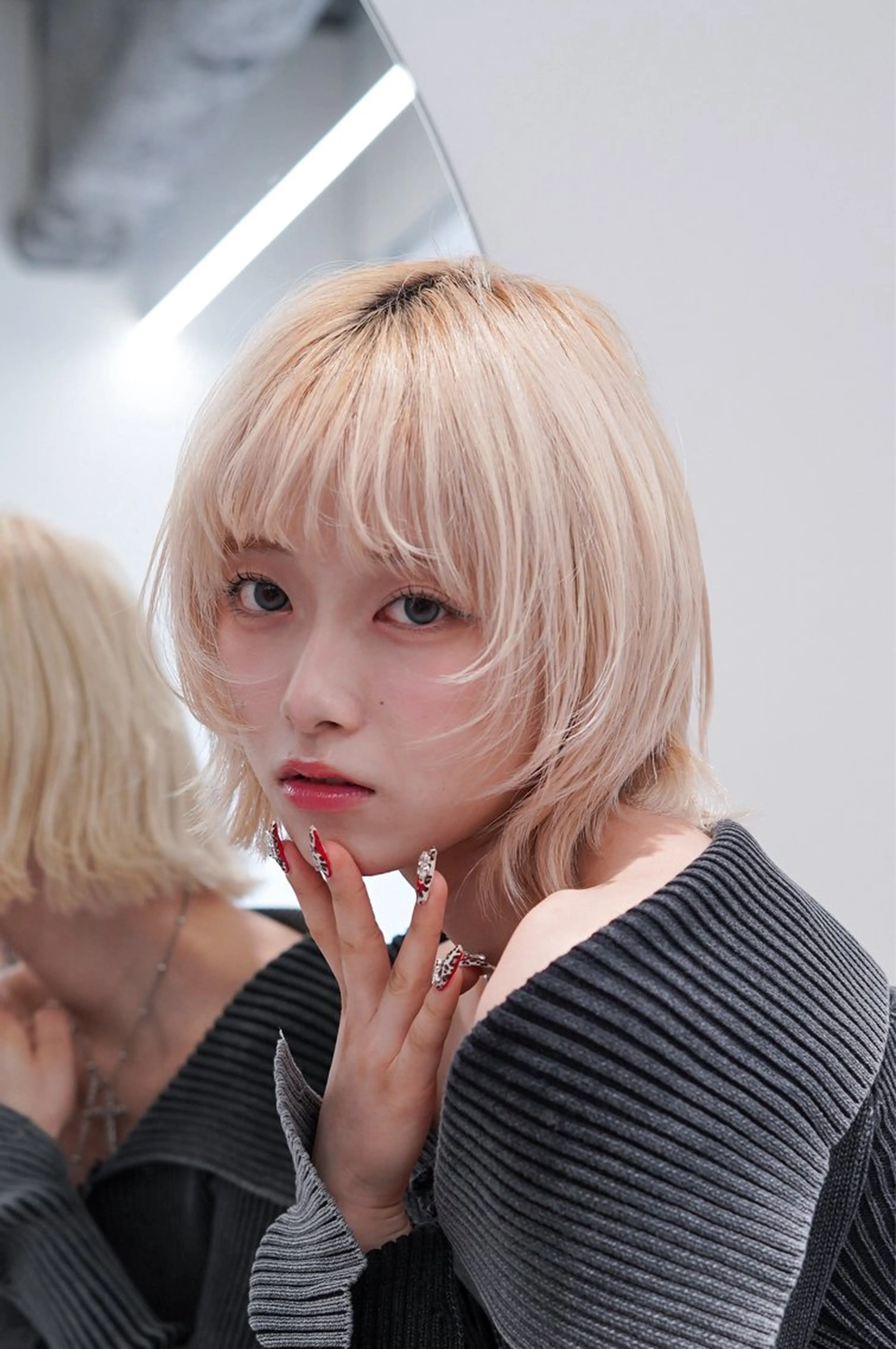 ショート カラー ハイトーンカラー レイヤーカット デジタルパーマ Unami 太田英寿のヘアスタイル