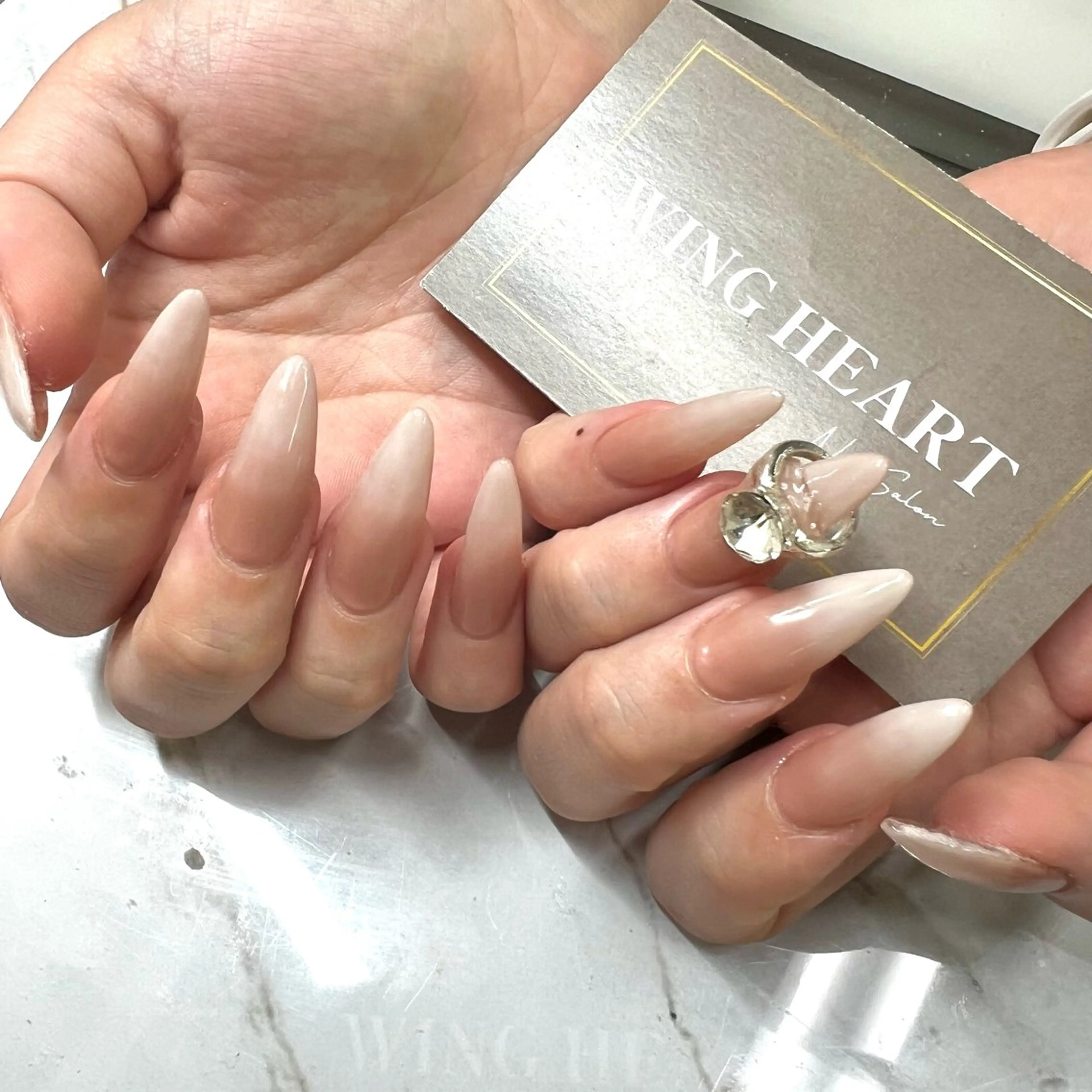 ネイル I. AYUMIのネイルデザイン