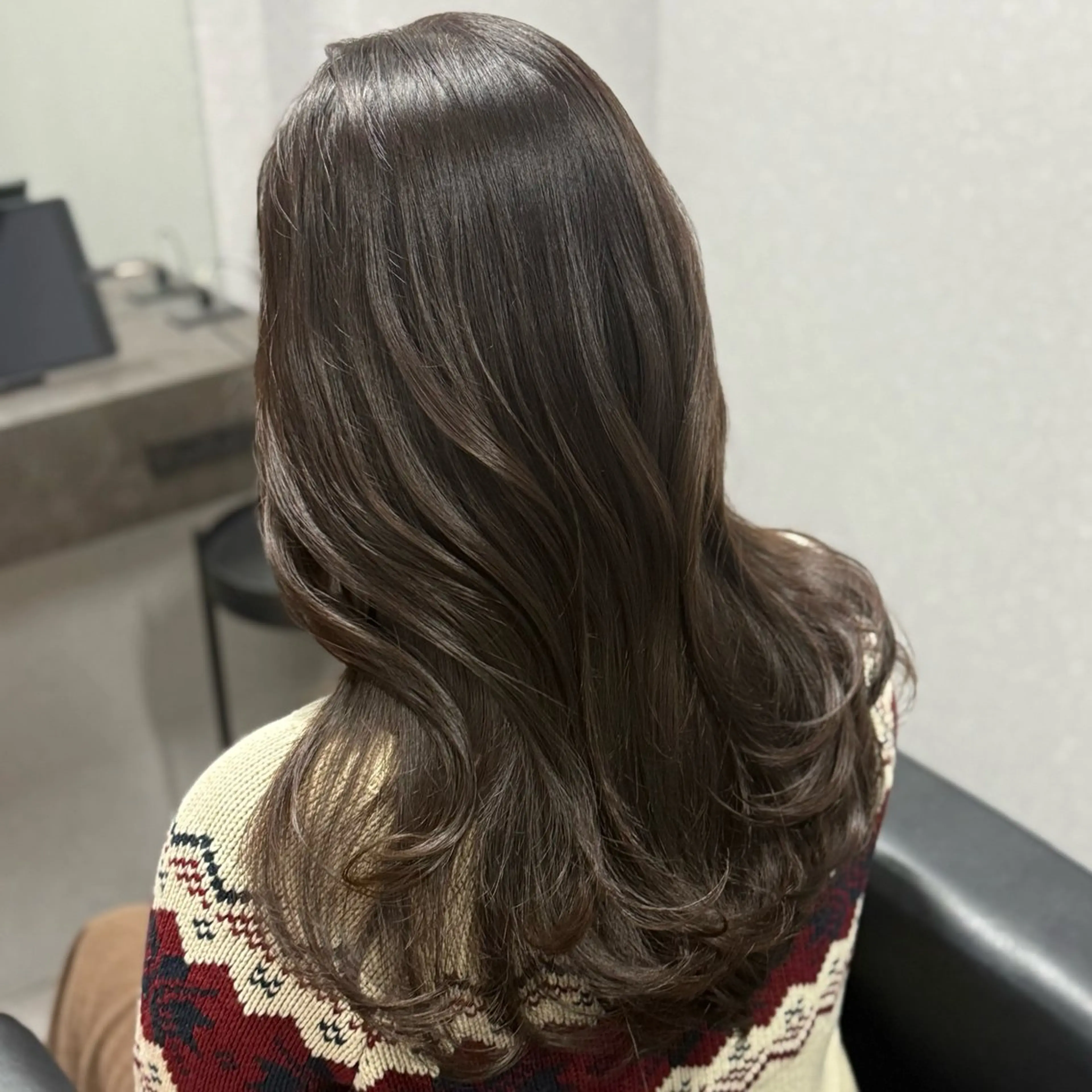 ロング カラー 黒髪 透明感カラー グレージュ オリーブカラー 髪質改善 ヘアカラー トリートメント 髪質改善Ⅰ透明感 艶カラーⅠたつやのヘアスタイル