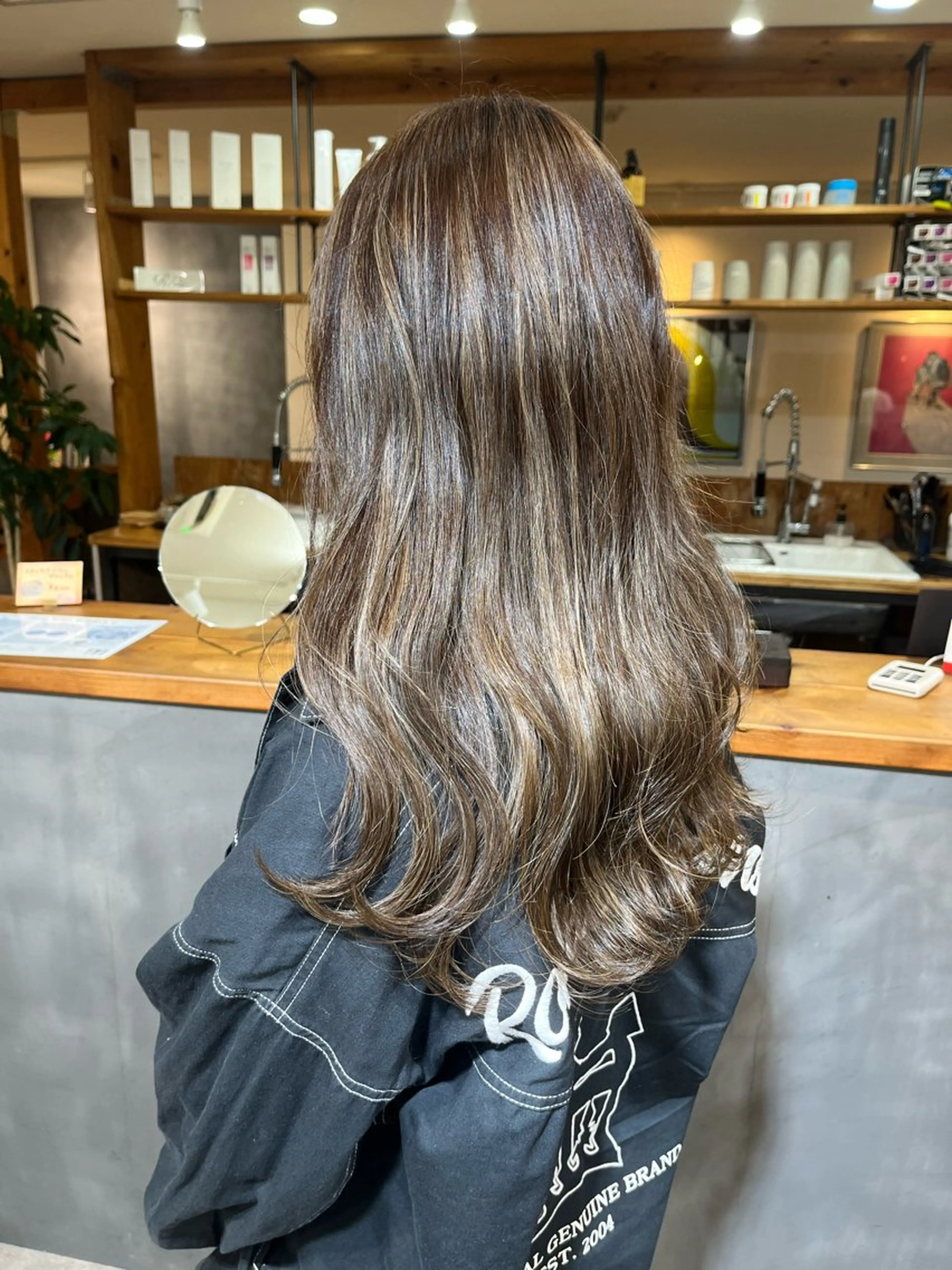 ロング レイヤーカット タマムラ　ミヅキ🌙 HOWDYのヘアスタイル