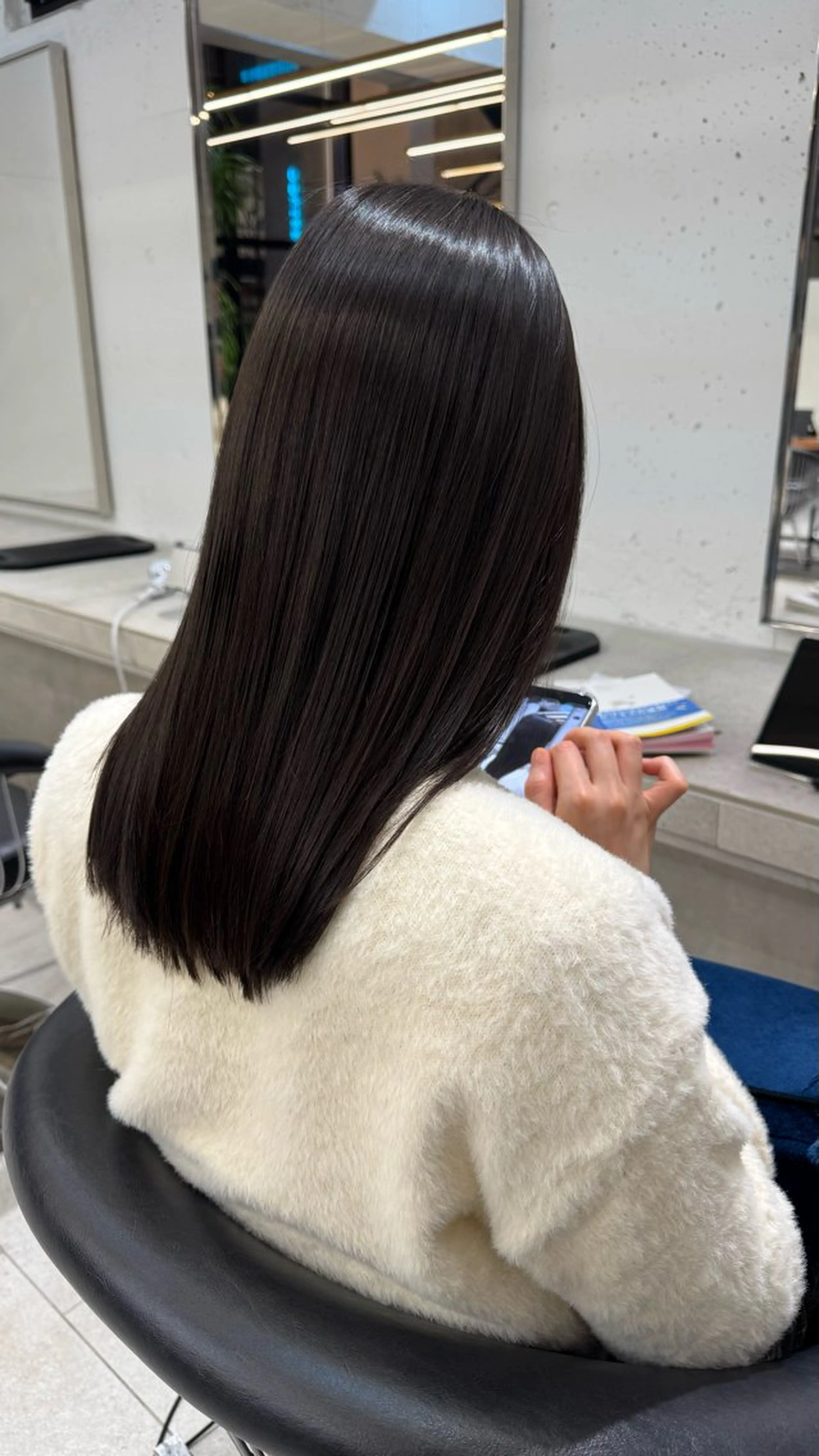 セミロング 縮毛矯正 sweetroom平塚所属・⭐️カラーSweet Room氷室翔也⭐️のヘアスタイル