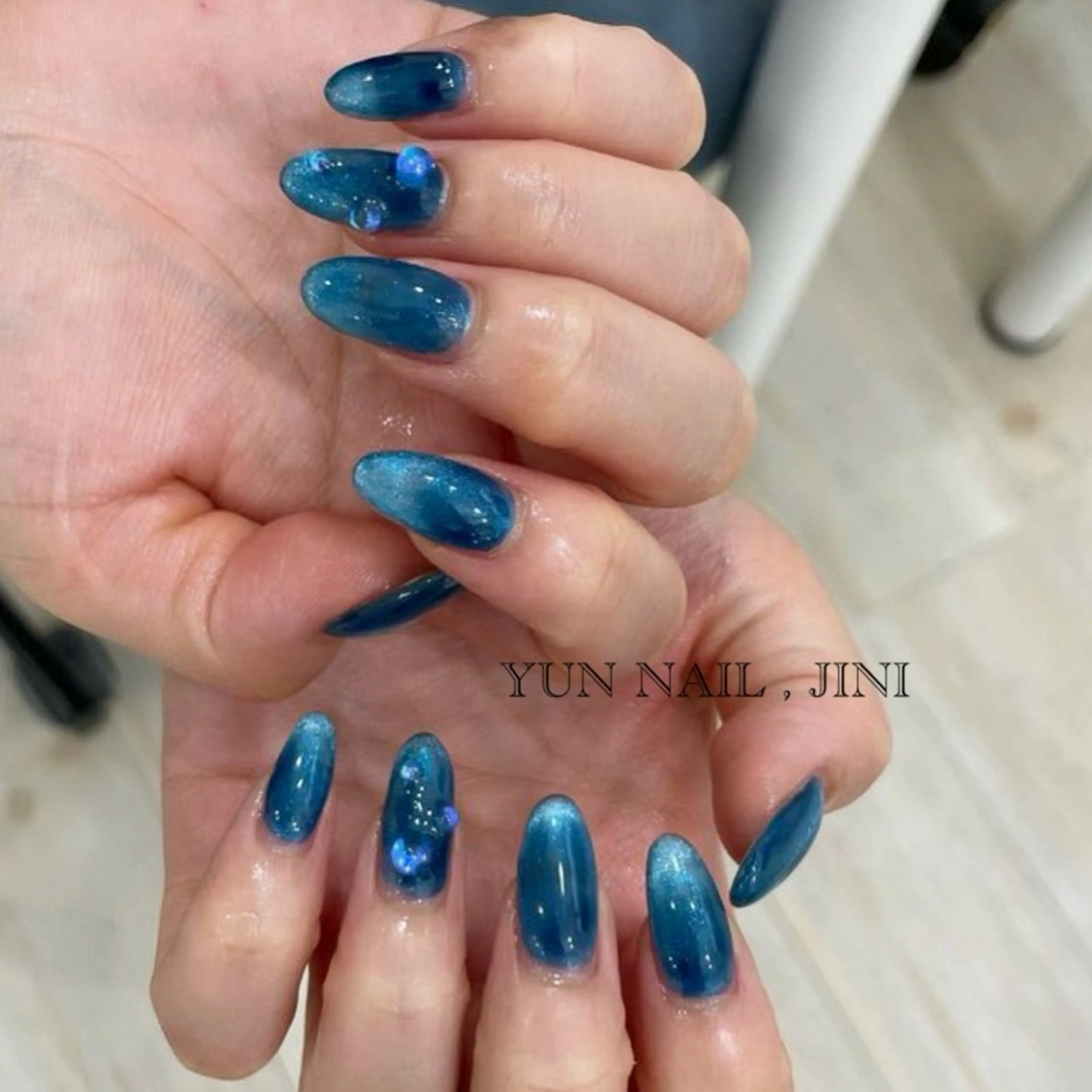 ネイル マグネットネイル 🍭Yun nail hyejin🌸のネイルデザイン