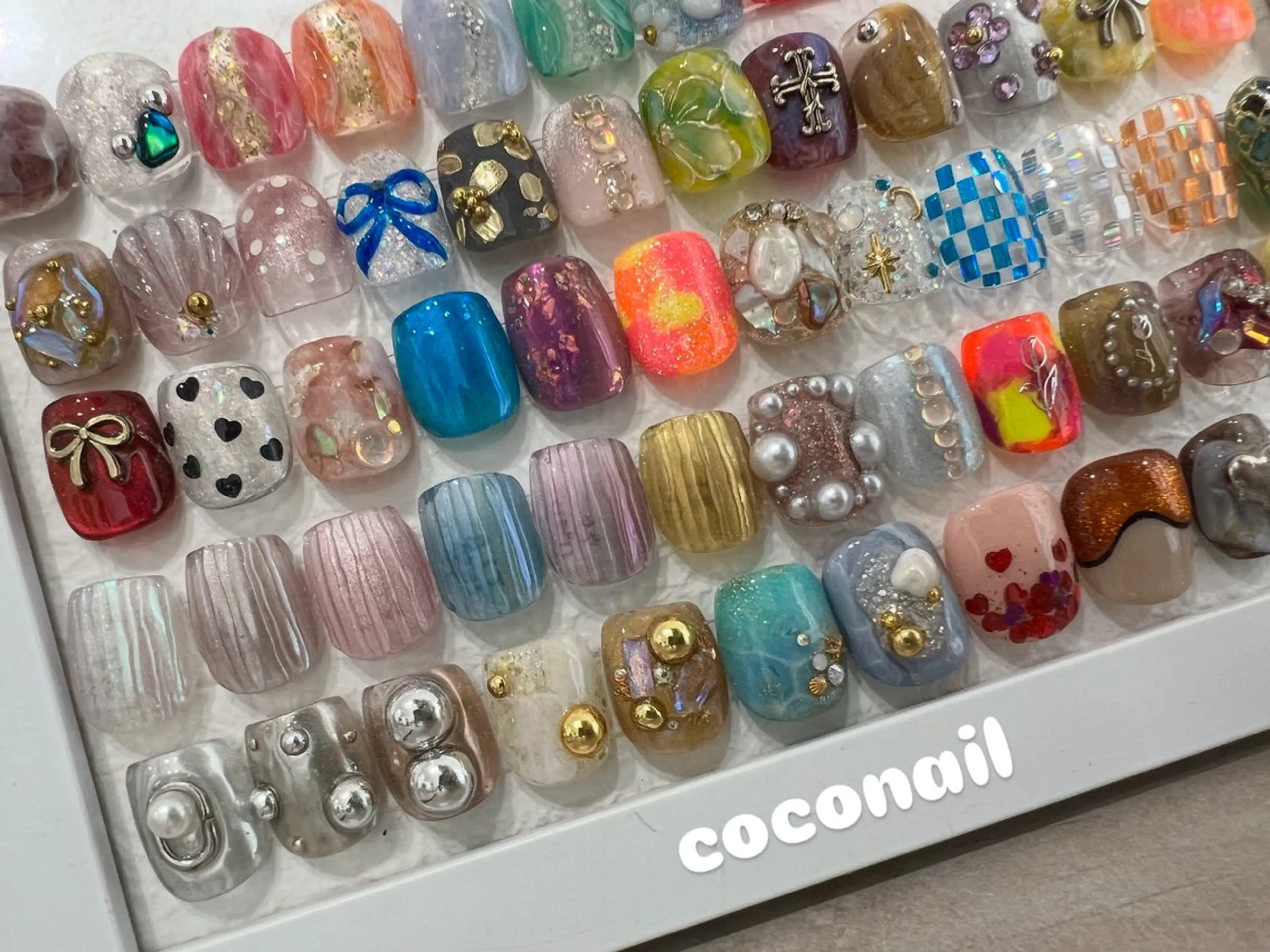 ネイル coconail所属・ネイリスト HANAのネイルデザイン