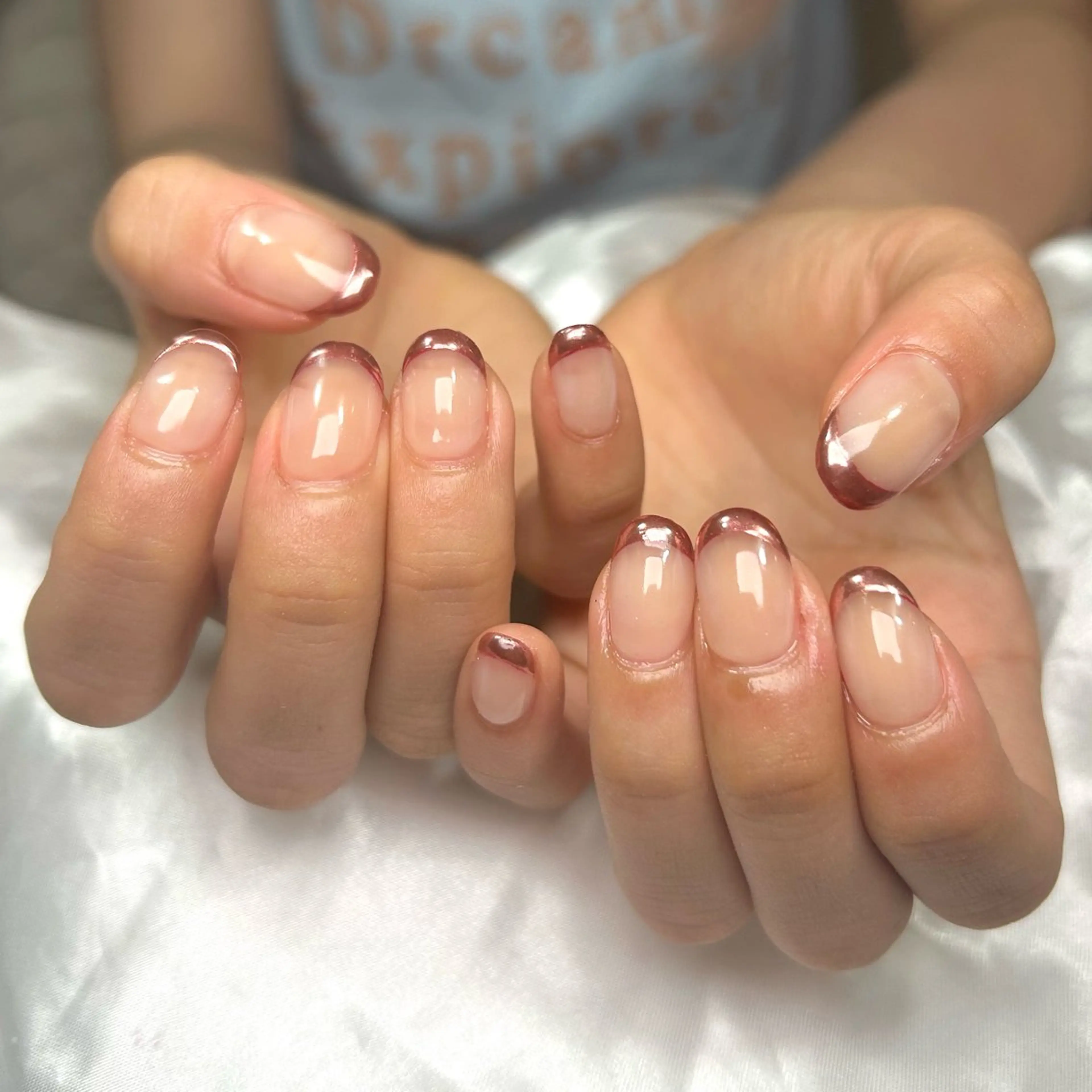 ネイル フレンチネイル ミラーネイル shine'an fuka🌿🫧のネイルデザイン