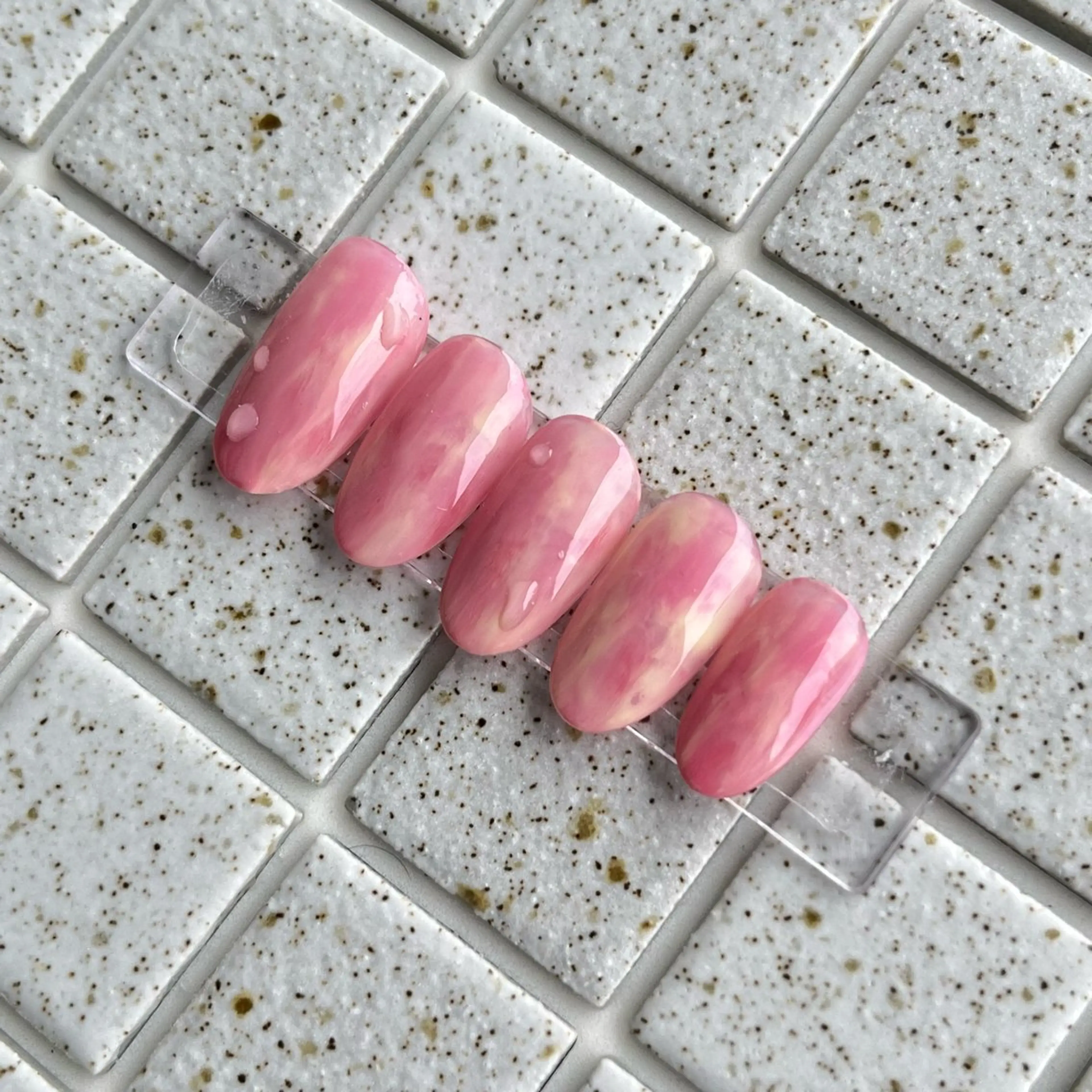 ネイル ハンドネイル 十色 Saoriのネイルデザイン