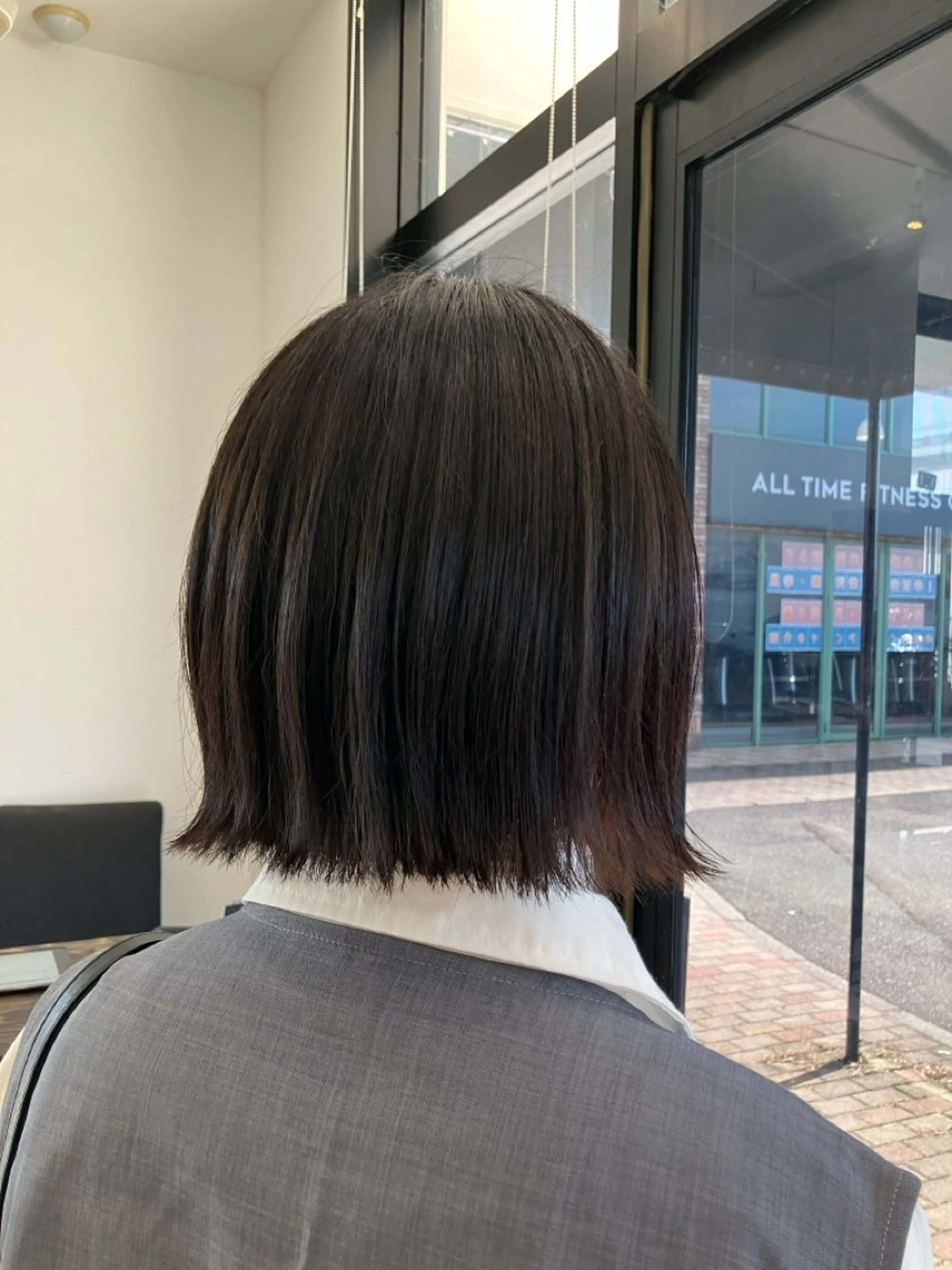 ミディアム 切りっぱなしボブ ボブ カット トリートメント 酒井 成貴のヘアスタイル