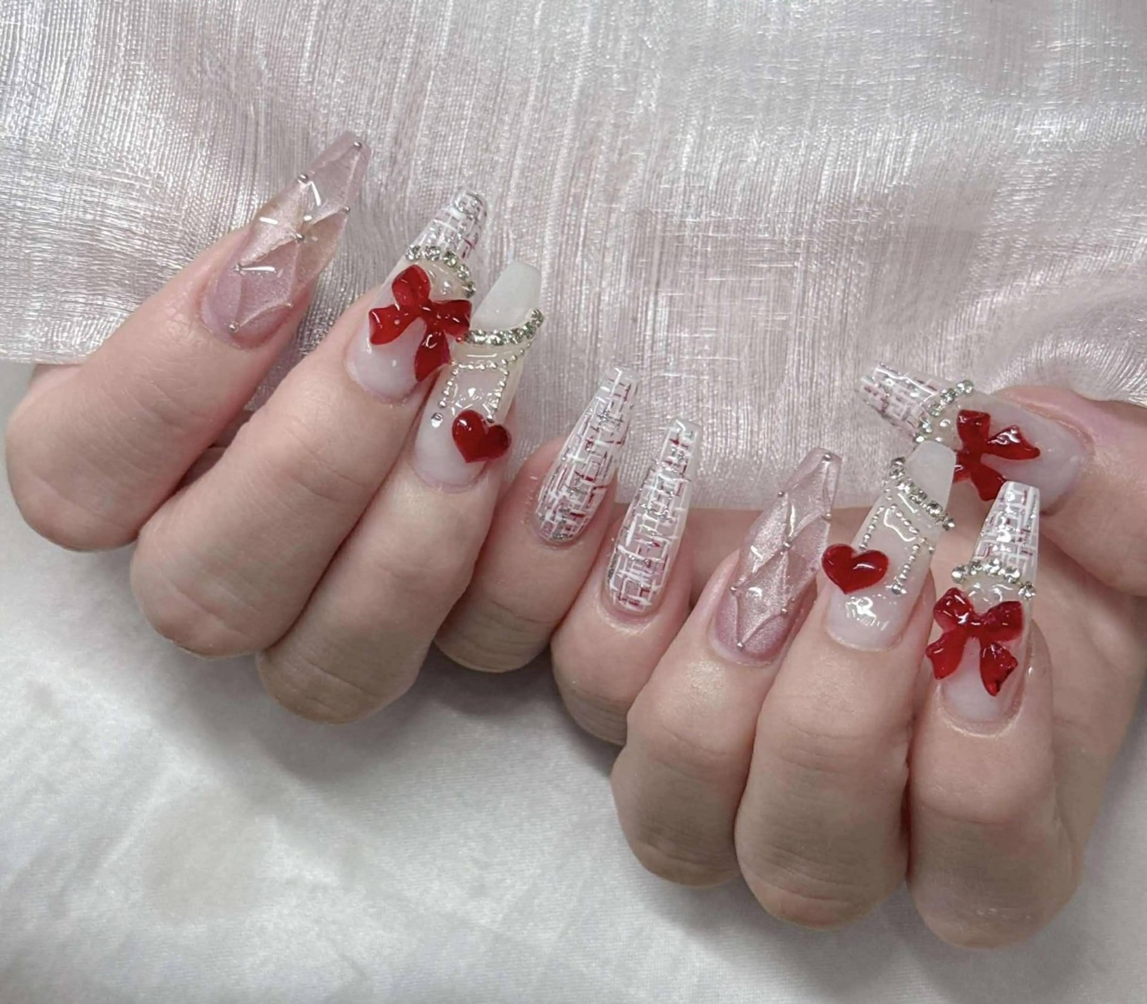 ネイル 長さ出し グラデーション 卒業式 キラキラネイル マグネットネイル ハンドネイル Lee Nailsのネイルデザイン