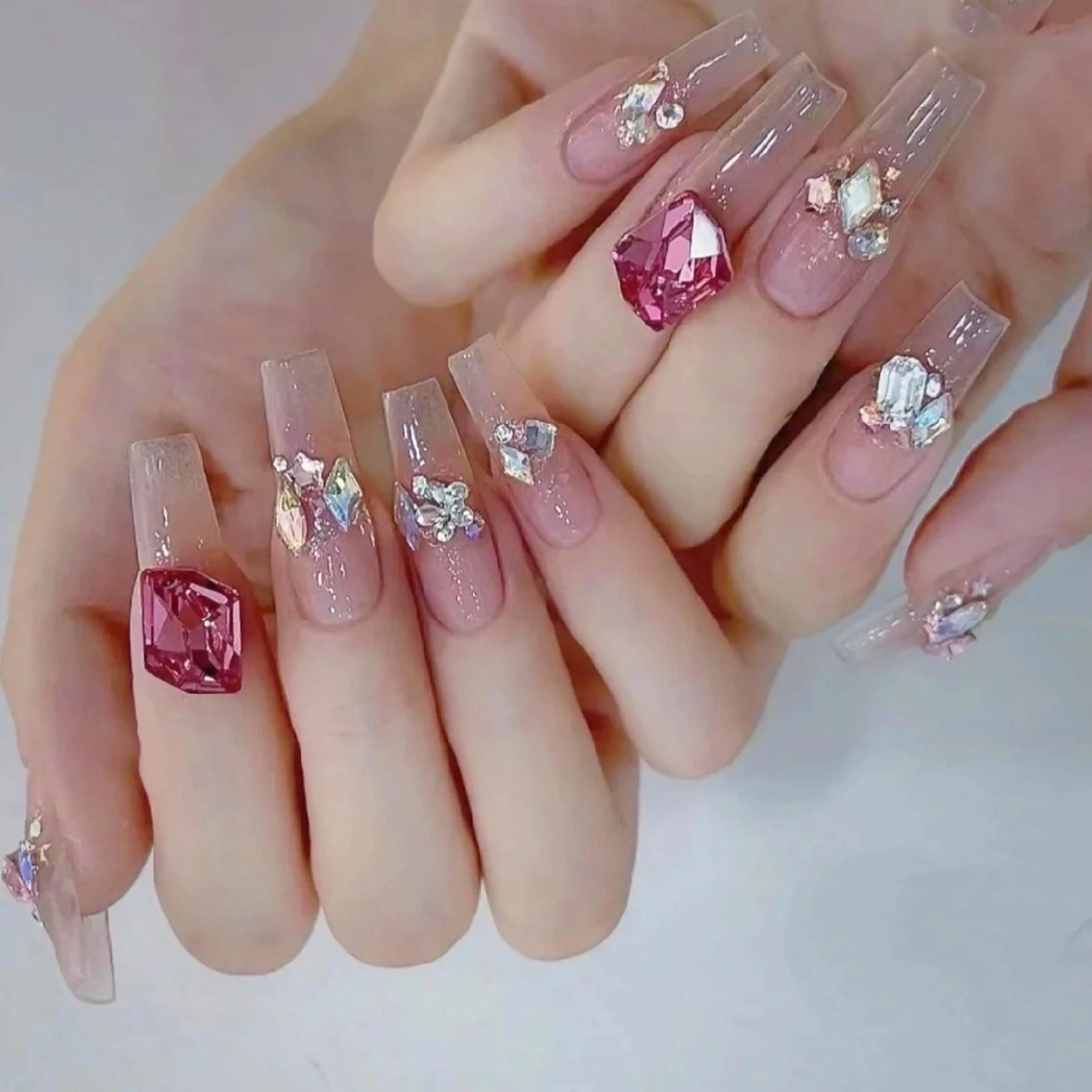 ネイル ハンドネイル ハンドケア ＤI'A ネイルサロンのネイルデザイン