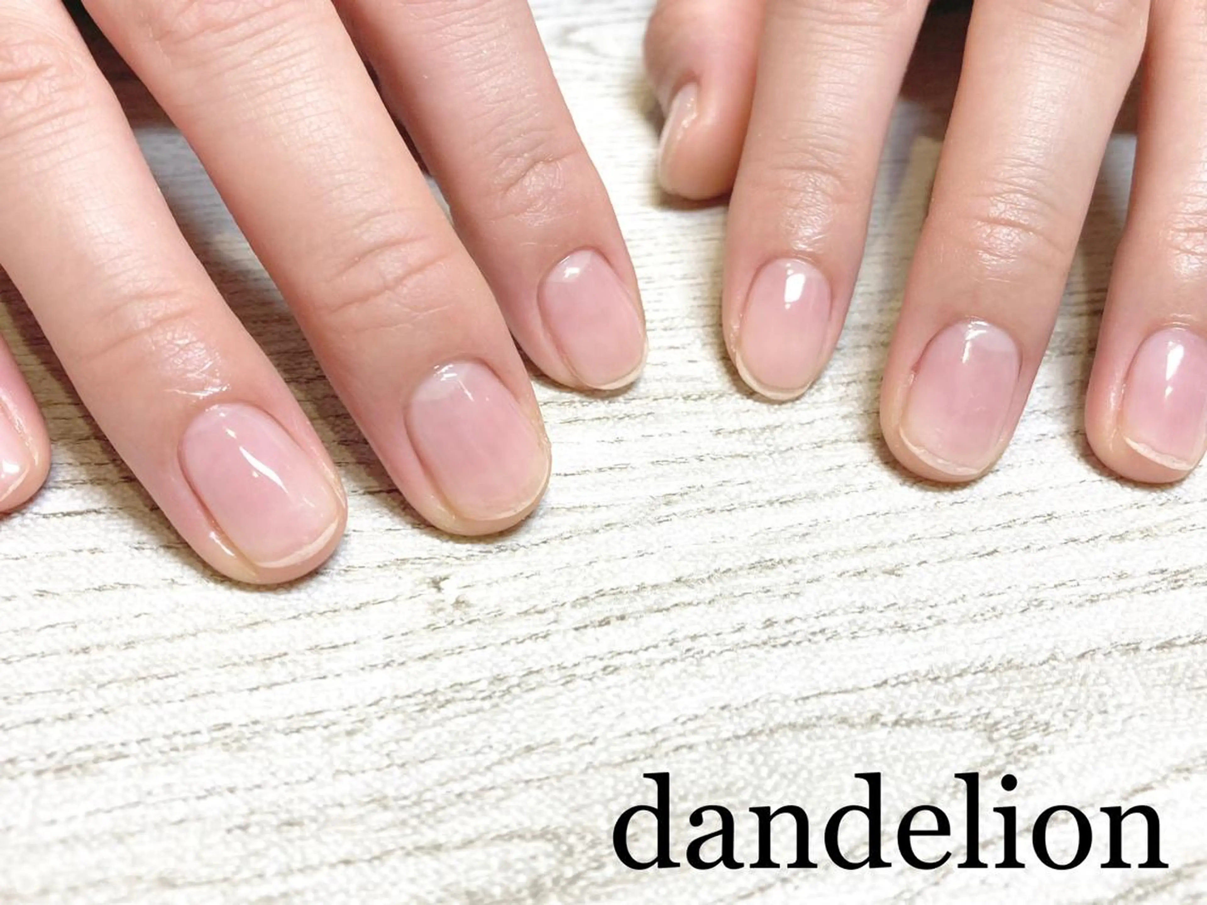 ネイル ハンドネイル ハンドケア dandelion ダンデライオンのネイルデザイン