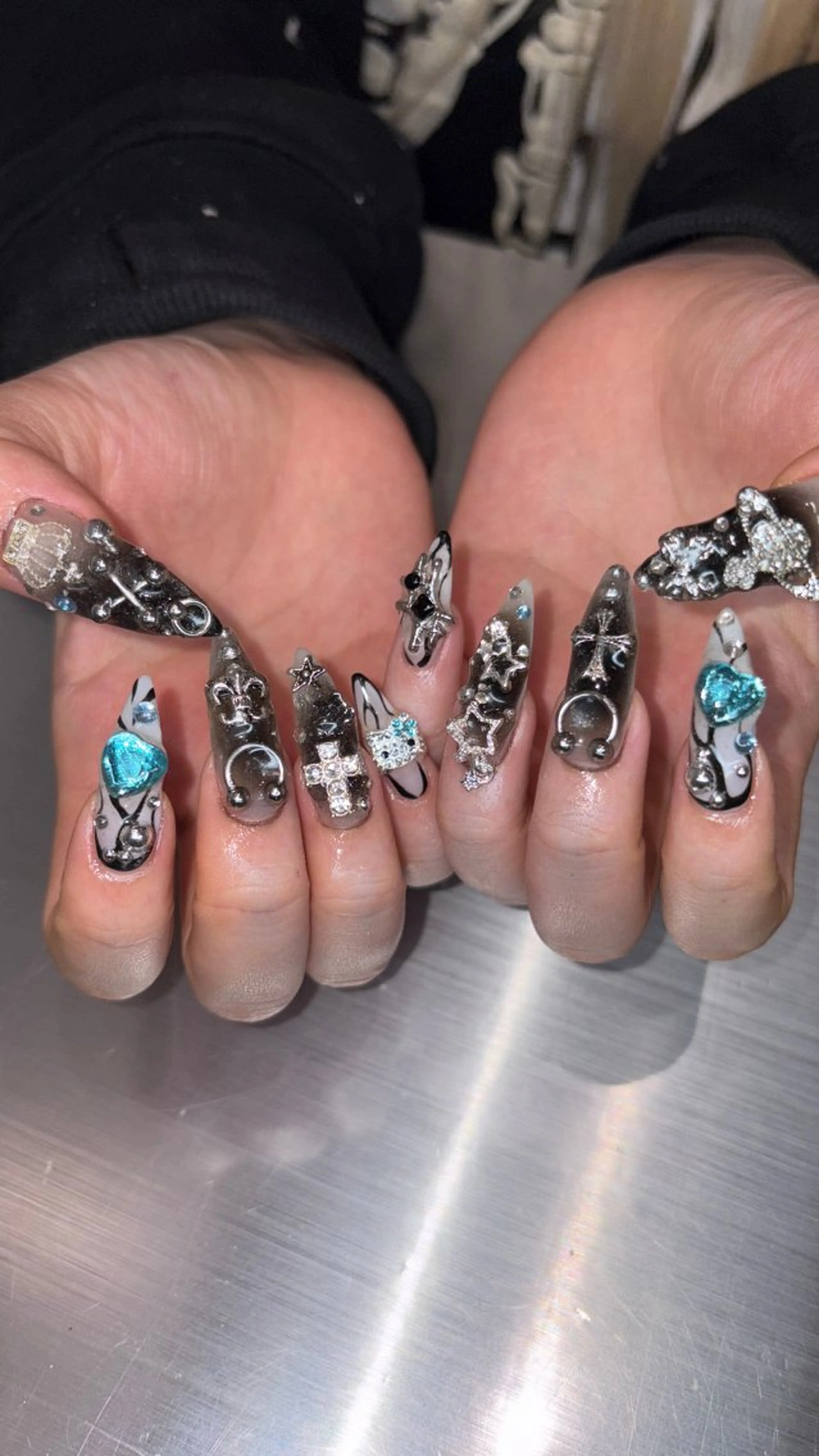 ネイル ハンドネイル 🎶個性派ネイル💅 /Komachi❤️のマツエク・マツパデザイン