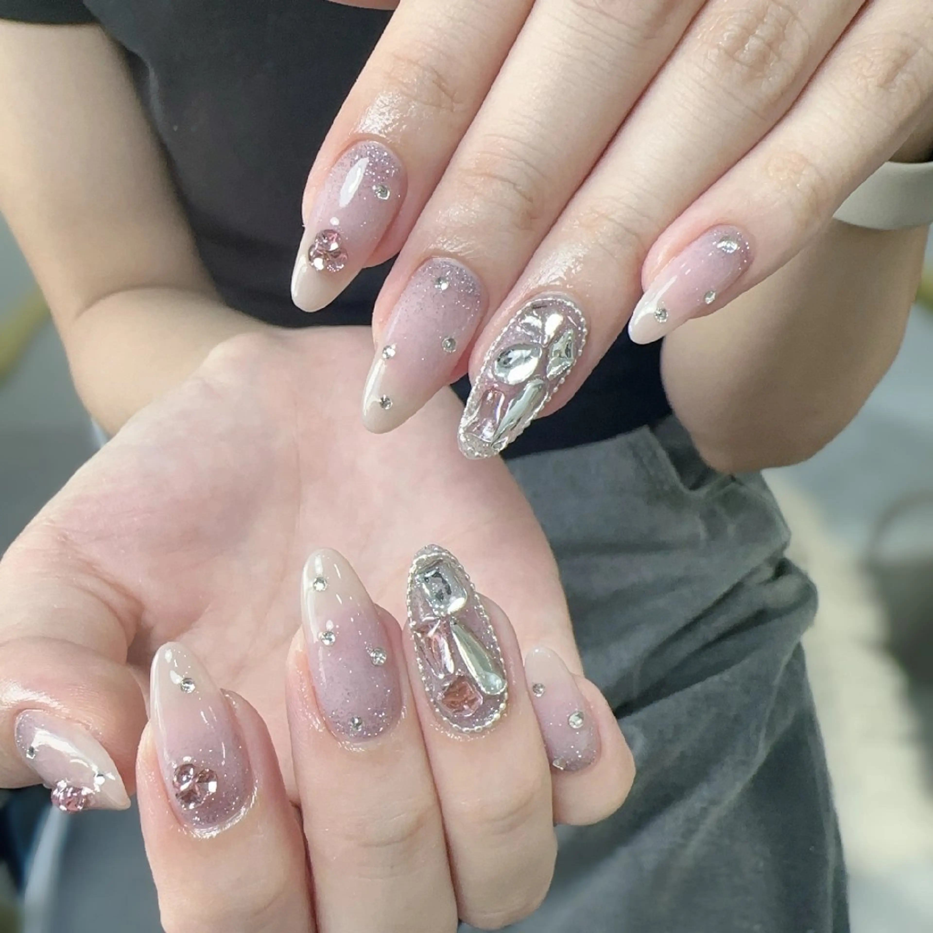 ネイル アートネイル フラワーネイル フットネイル ジェルネイル ガーリー ハンドネイル UM Nail Salonのネイルデザイン