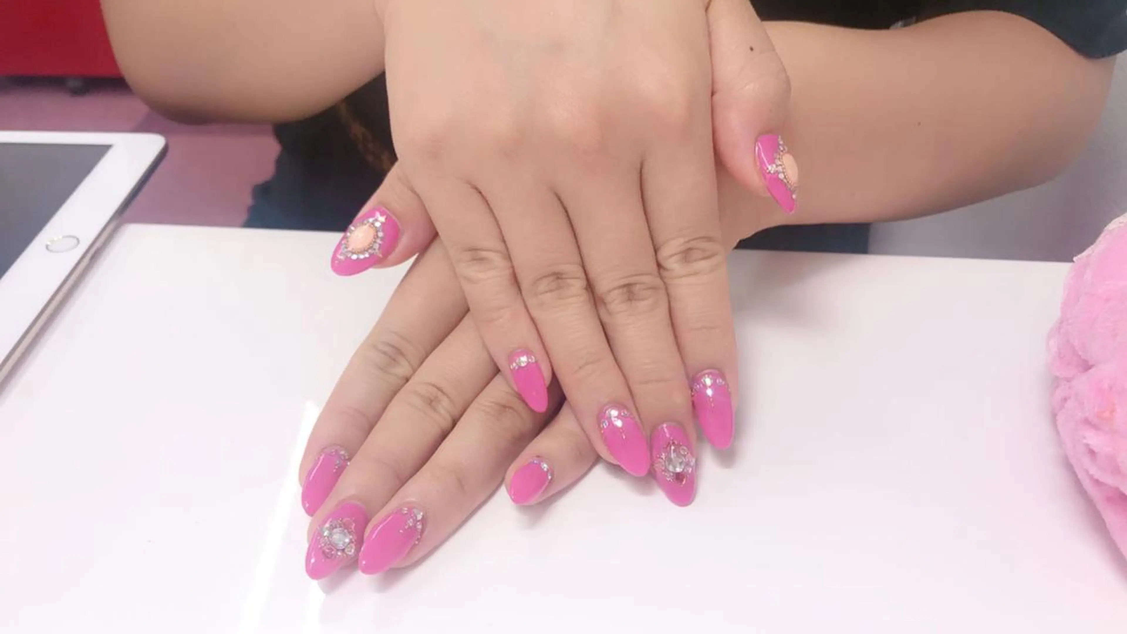 ネイル リラネイル Aikenのネイルデザイン