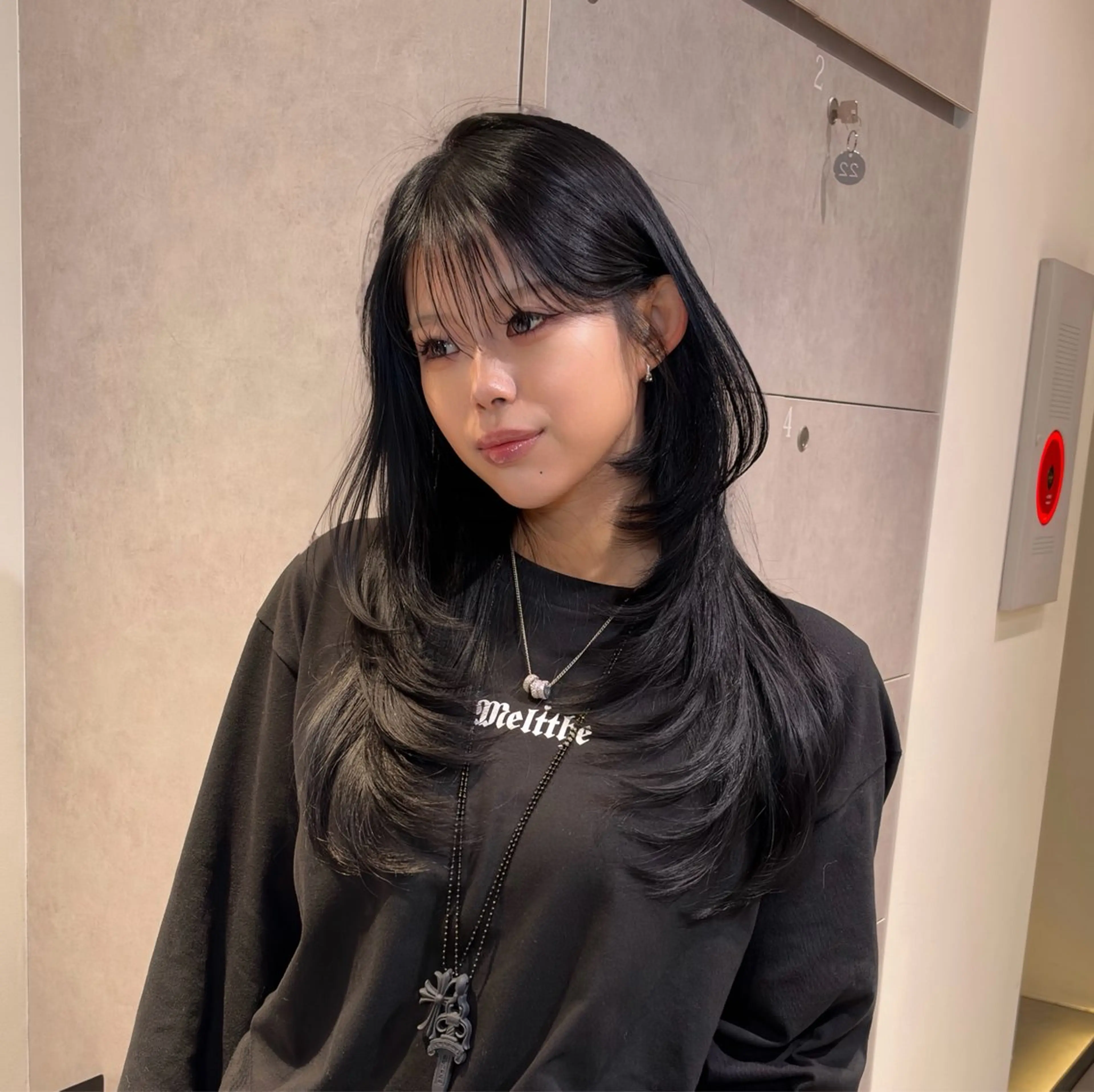 ロング 韓国風ヘア レイヤーカット 吉村 駿佑のヘアスタイル