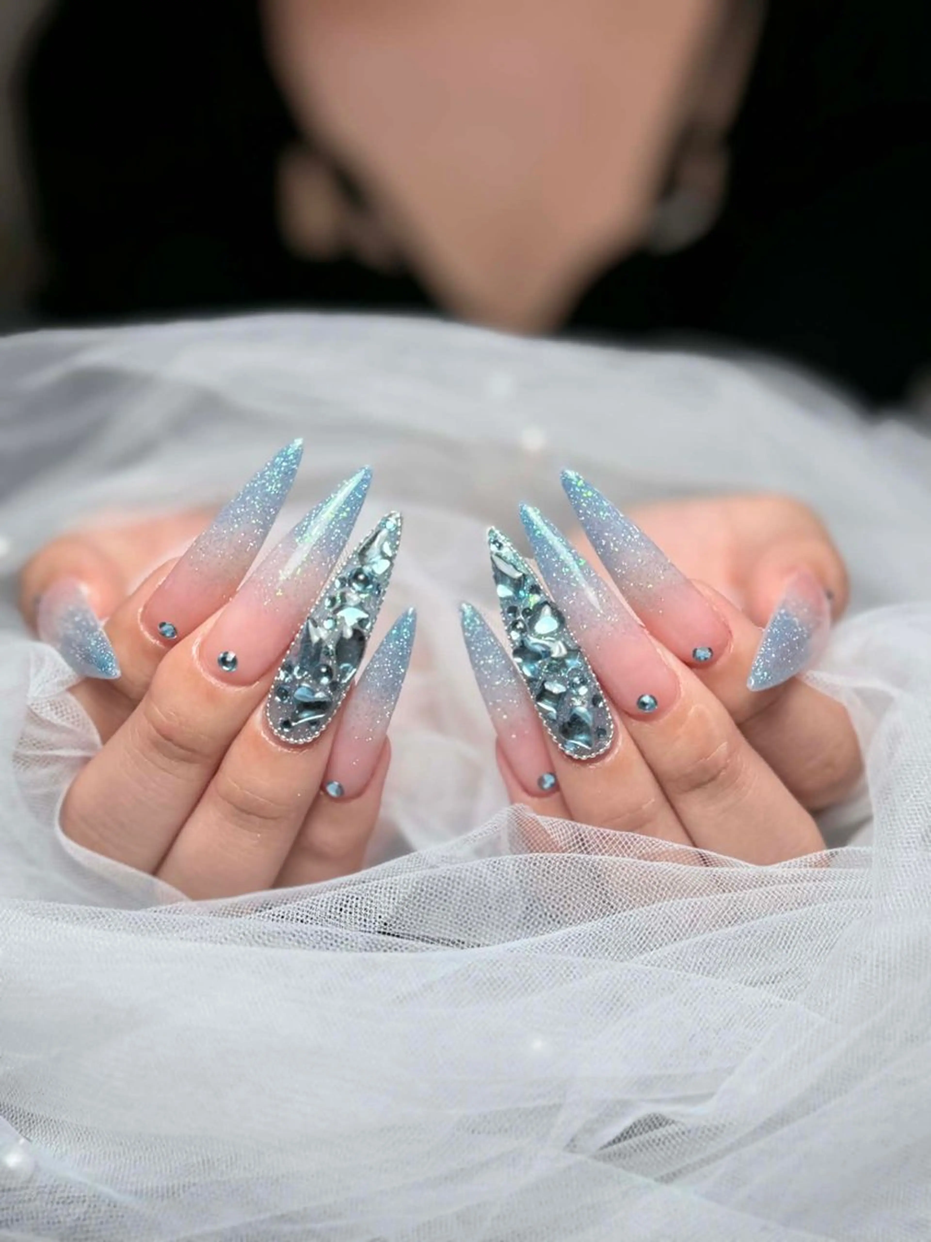 ネイル アートネイル 長さ出し ジェルネイル マグネットネイル ニュアンスネイル ハンドネイル Cloudy Chan 歌舞伎町のネイルデザイン