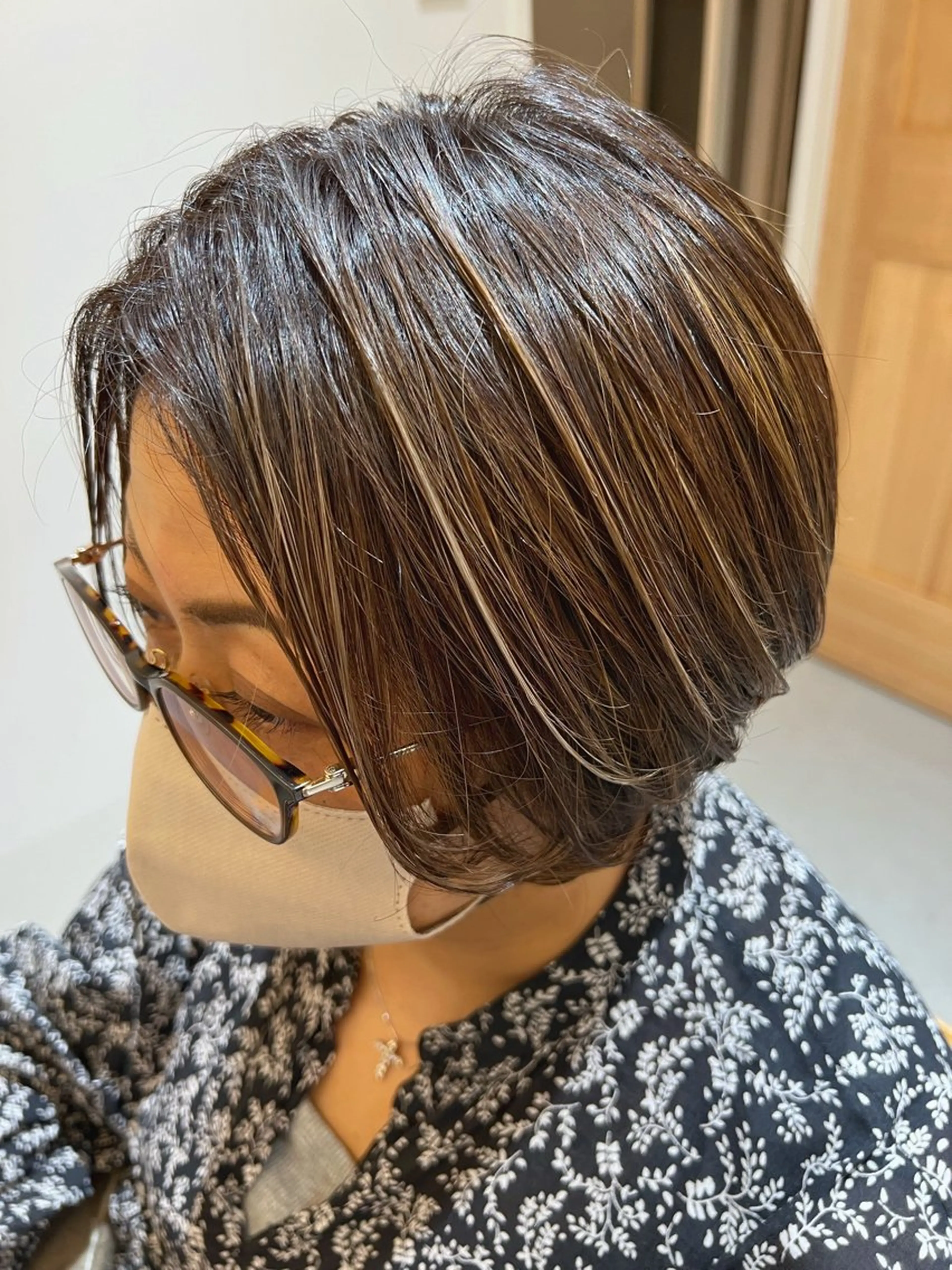 ショート カラー ショートボブ バレイヤージュ ブリーチ ケアブリーチ ダブルカラー 縮毛矯正×艶カラー /中村勇太のヘアスタイル