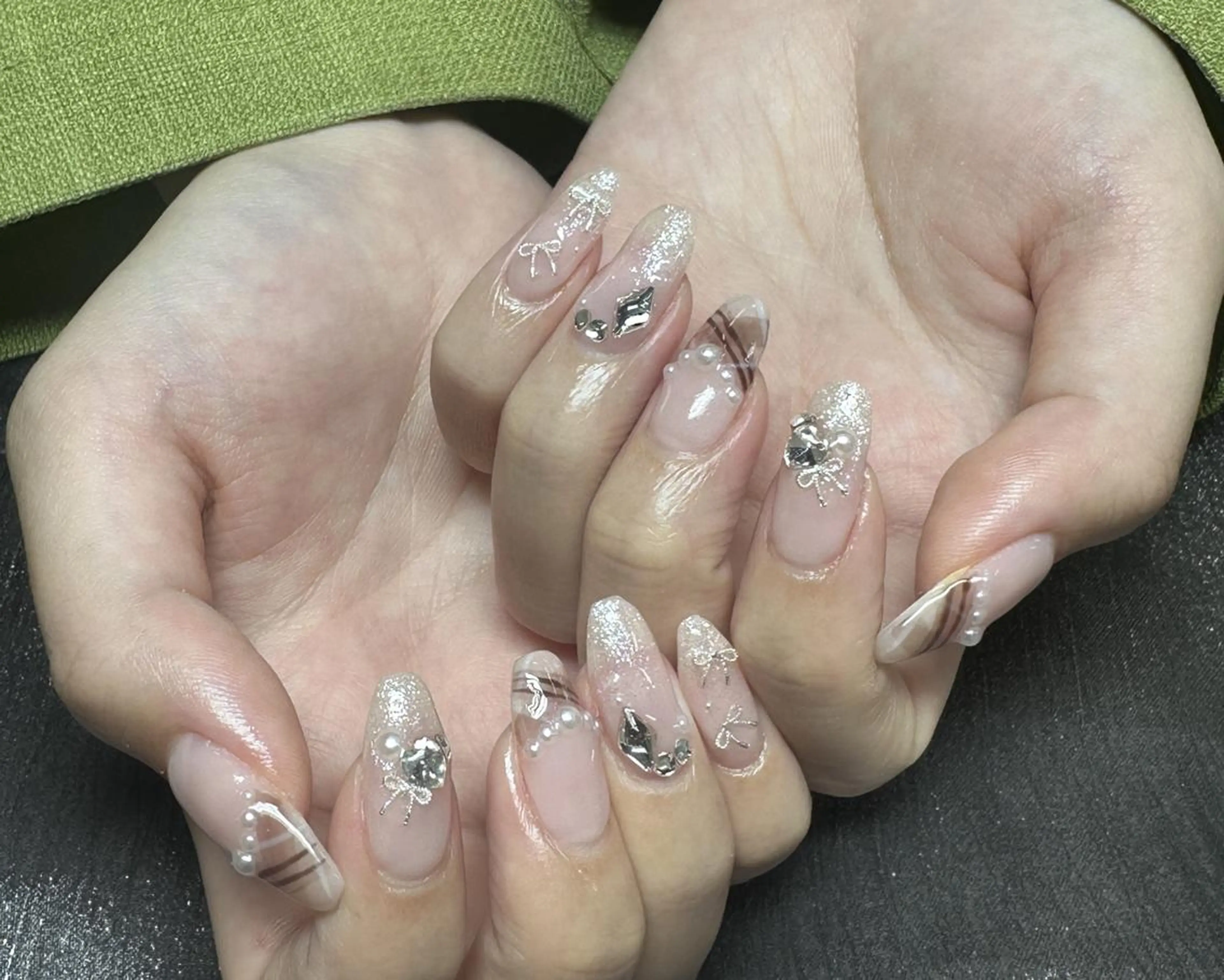 ネイル ハンドネイル ハンドケア Kaka_ パラジェル、長さだしのネイルデザイン