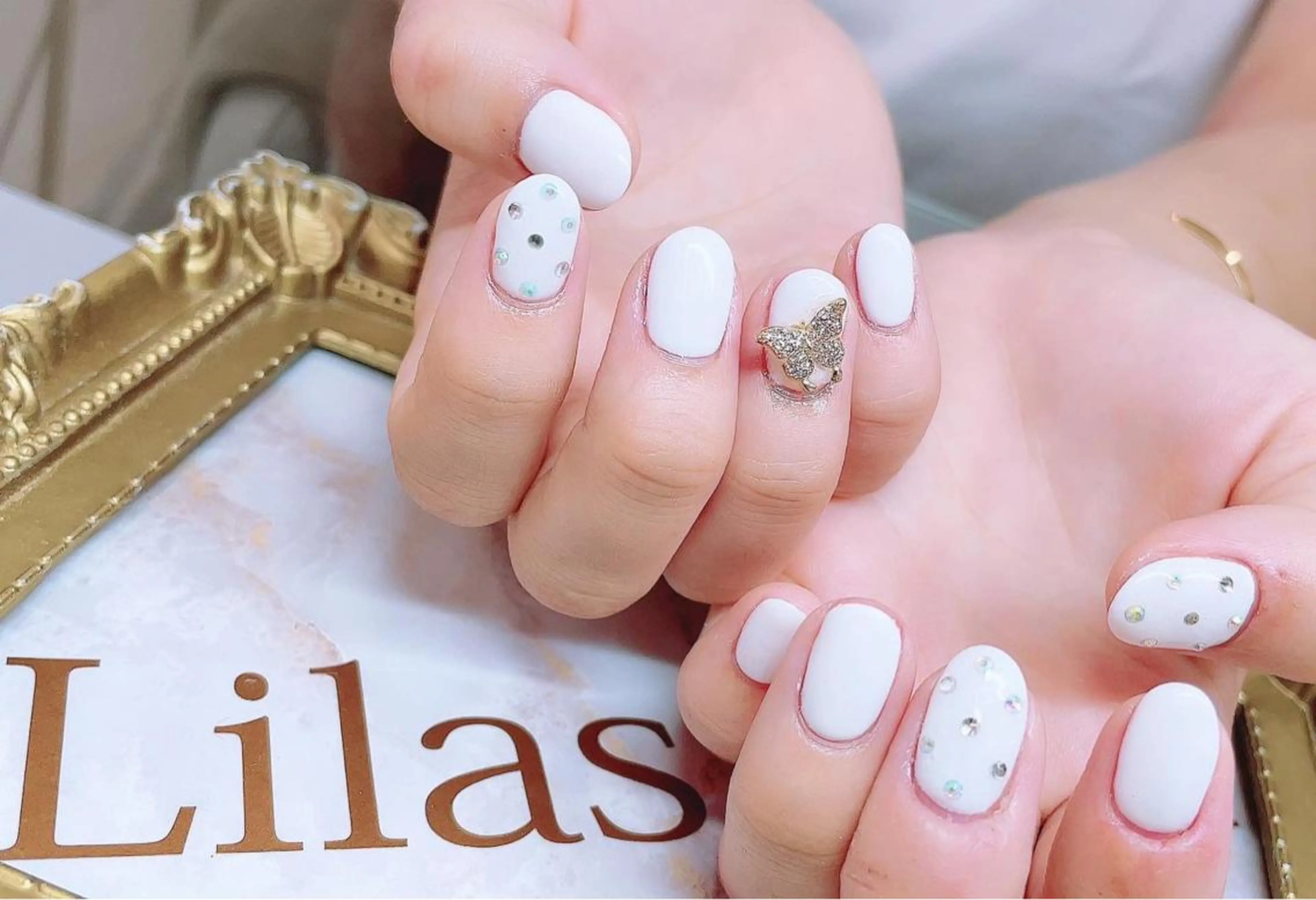 ネイル フレンチネイル ジェルネイル ガラスフレンチ グラデーション キラキラネイル Lilas Nailのネイルデザイン