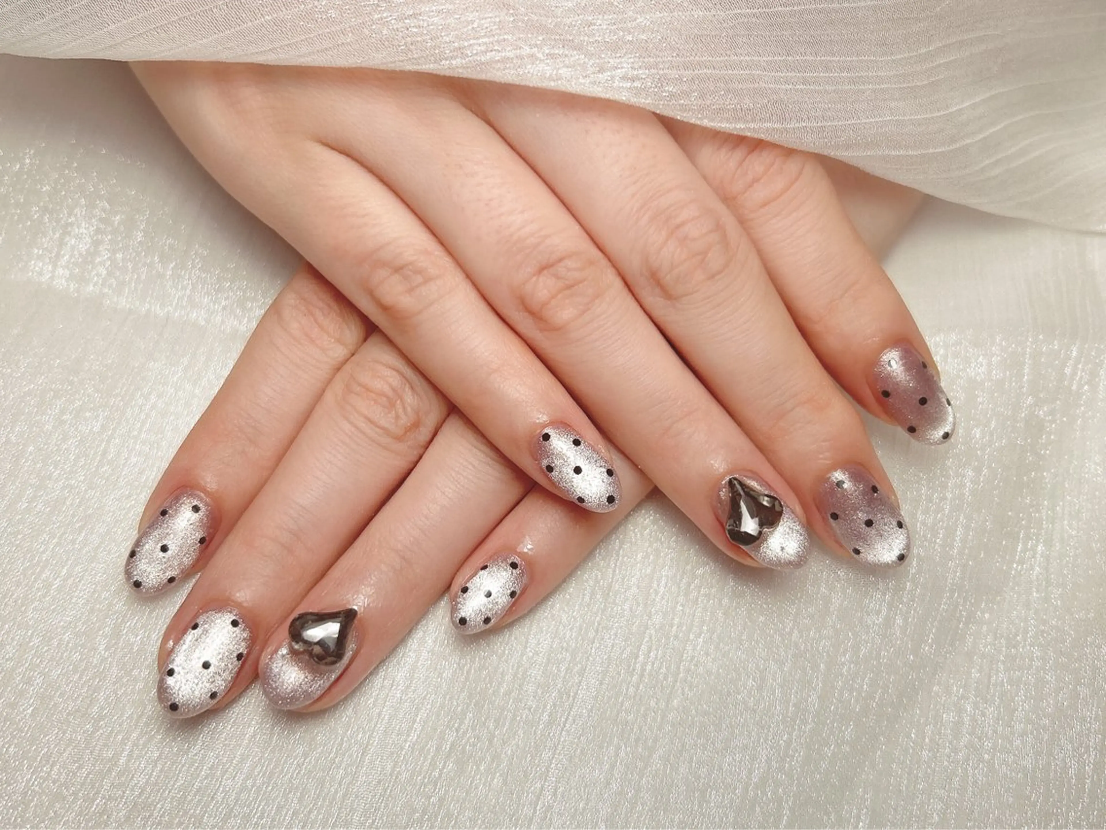 ネイル ハンドネイル オーラ ネイルサロンのネイルデザイン