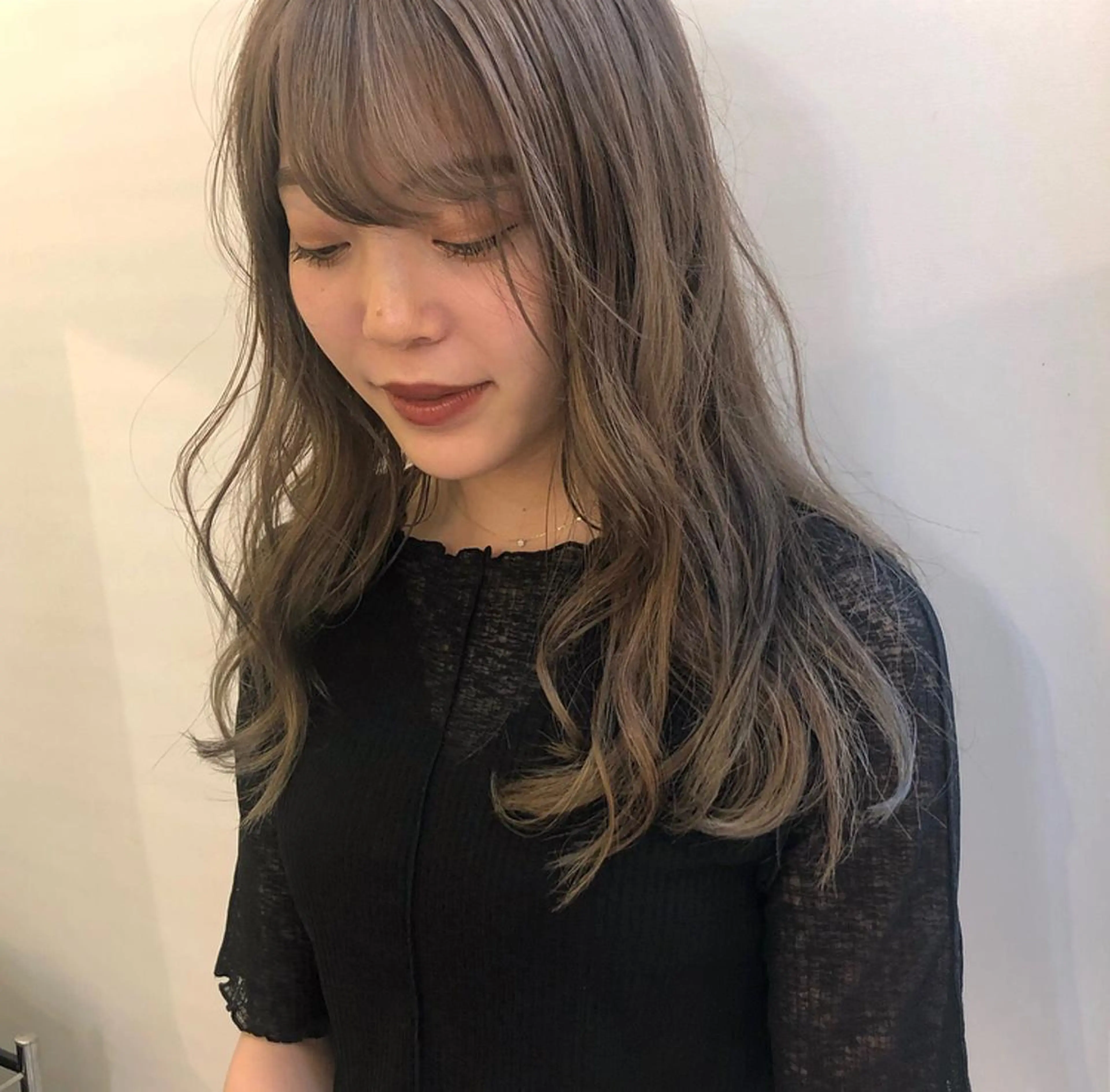 ロング カラー ベージュカラー グレージュ ハイトーンカラー ヘアカラー トリートメント ボブ/ミディアム RIONAのヘアスタイル