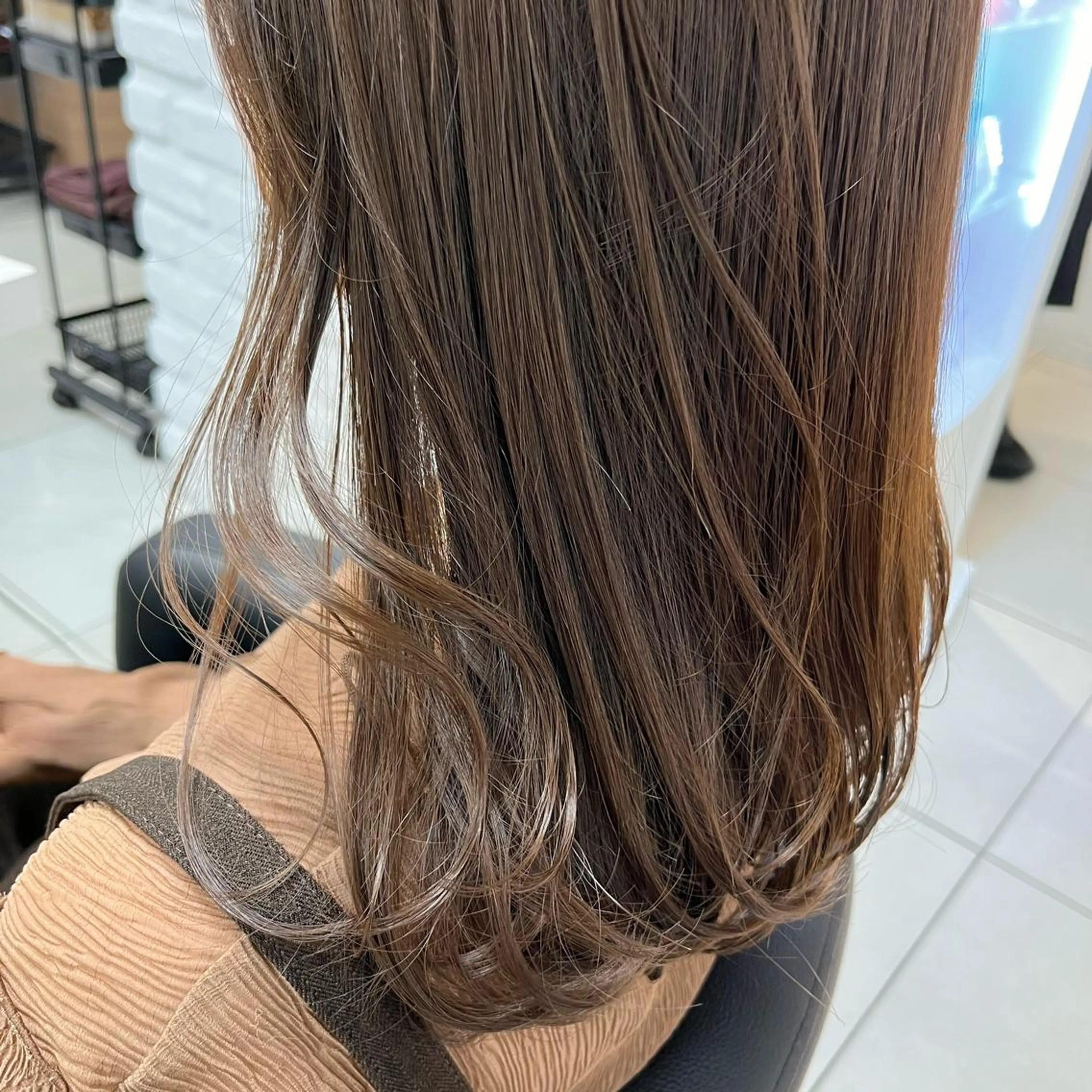 【レディース限定】🌿小顔に前髪＋お顔周りカット➕艶髪カラー➕トリートメント🌿(⚠️ 予約リクエストのみ受付 ⚠️)の写真