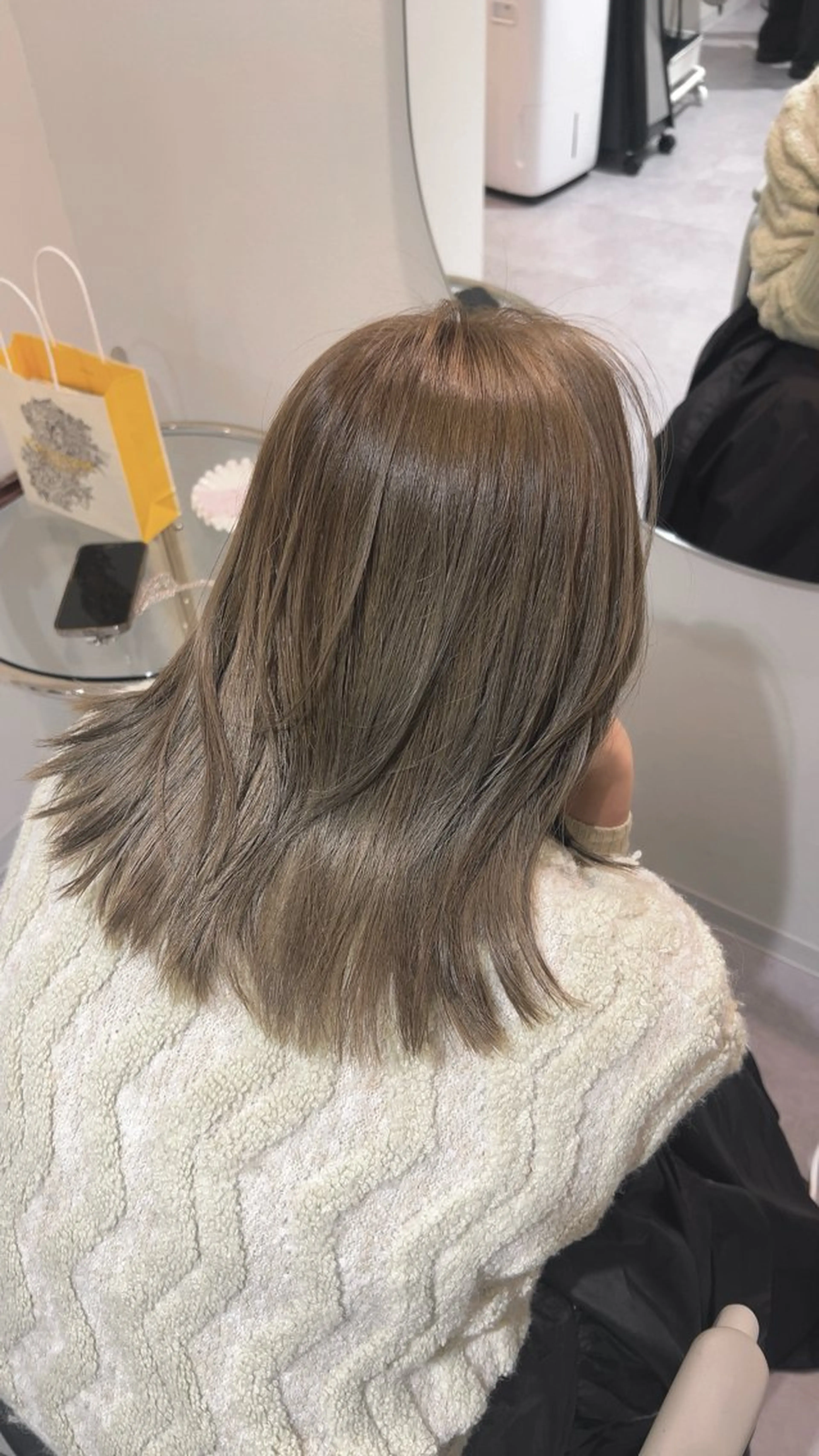 ミディアム カラー 近藤 若菜のヘアスタイル