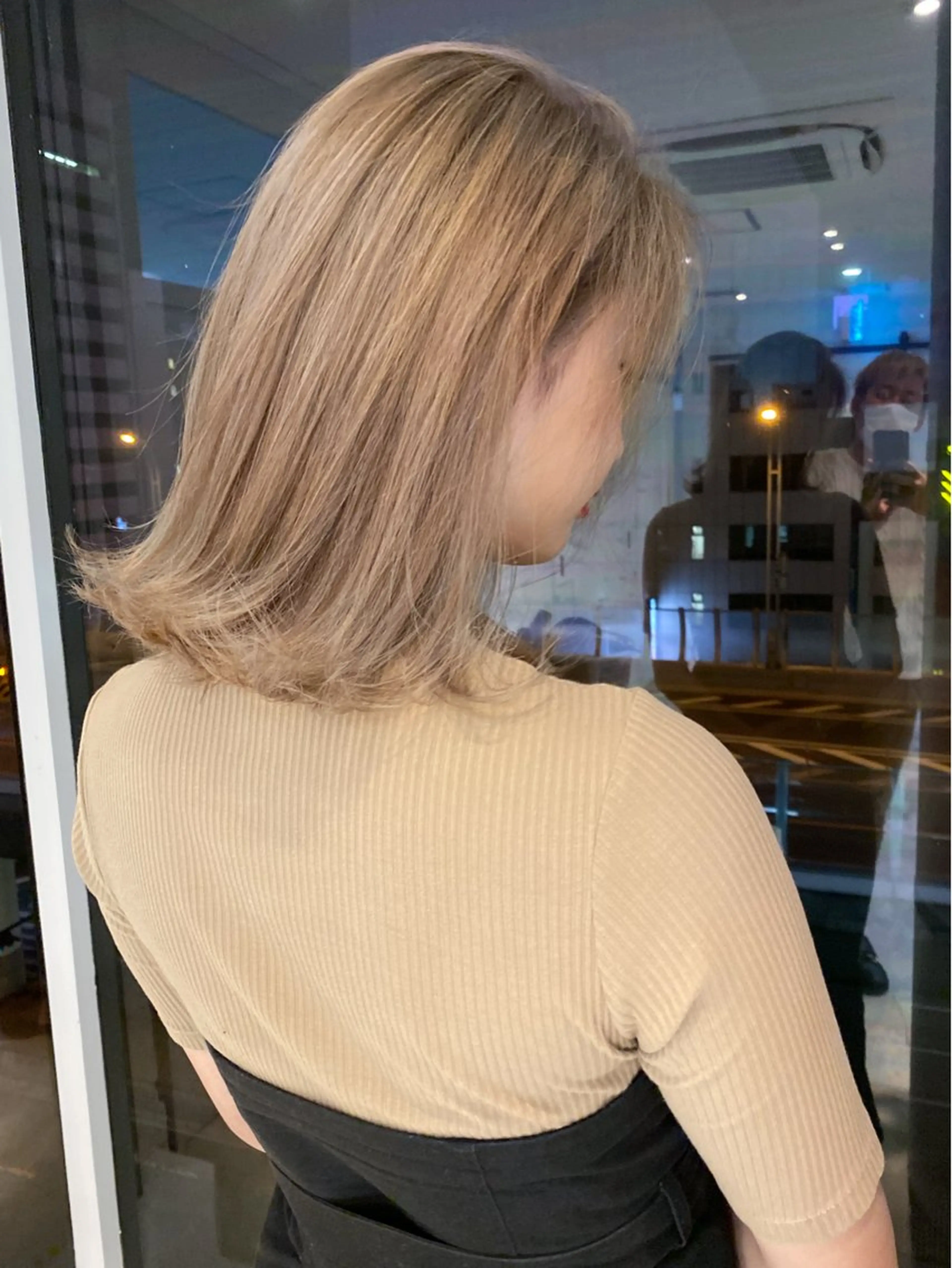 ミディアム カラー ブリーチ ケアブリーチ ダブルカラー ハイトーンカラー ヘアカラー トリートメント welring hair salonのヘアスタイル